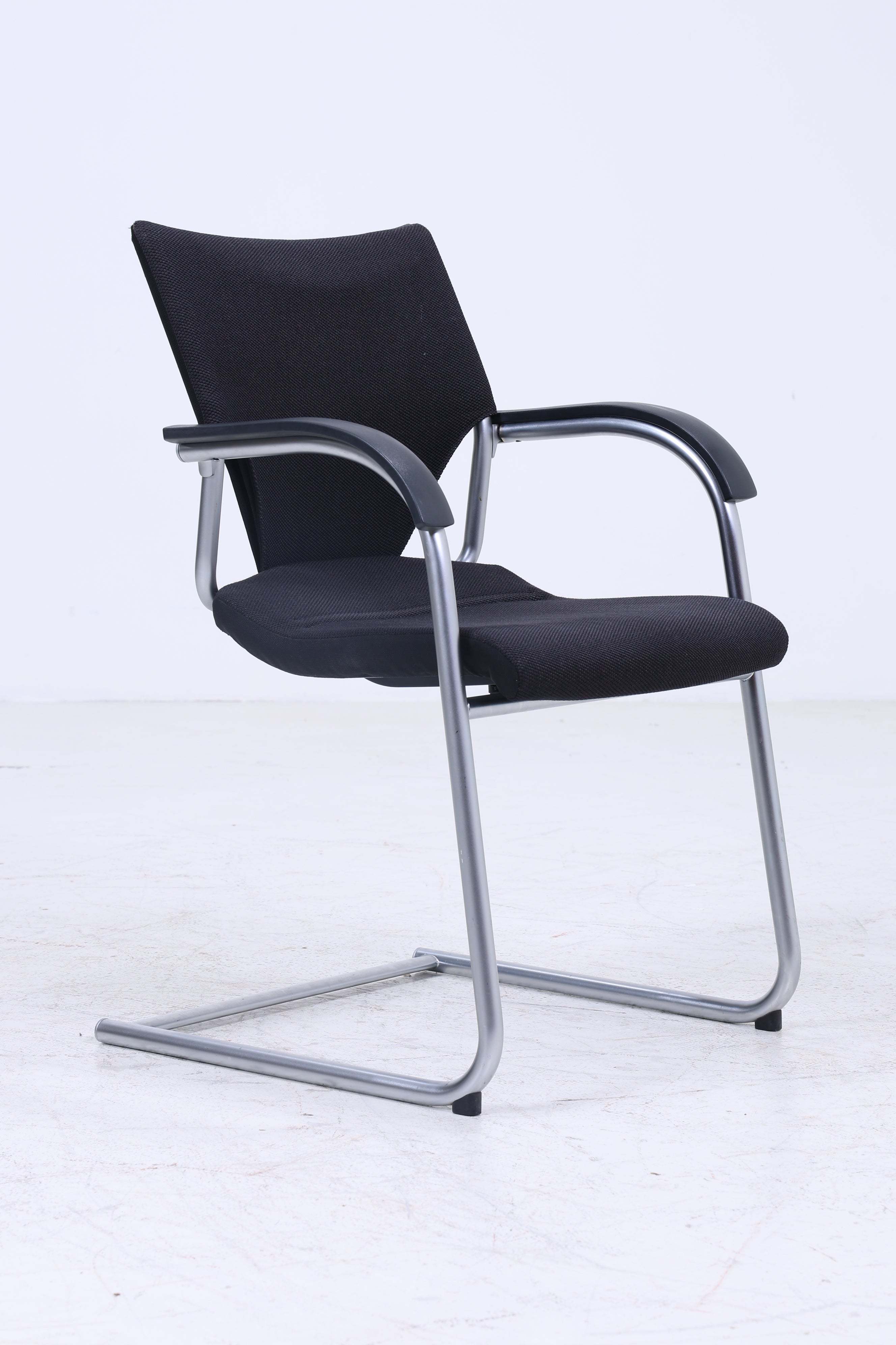 Vintage Wilkhahn Modus 277/71 Freischwinger - 70er Jahre Konferenzstühle in Schwarz Meliert - Mid Century Büro Sessel mit Armlehne