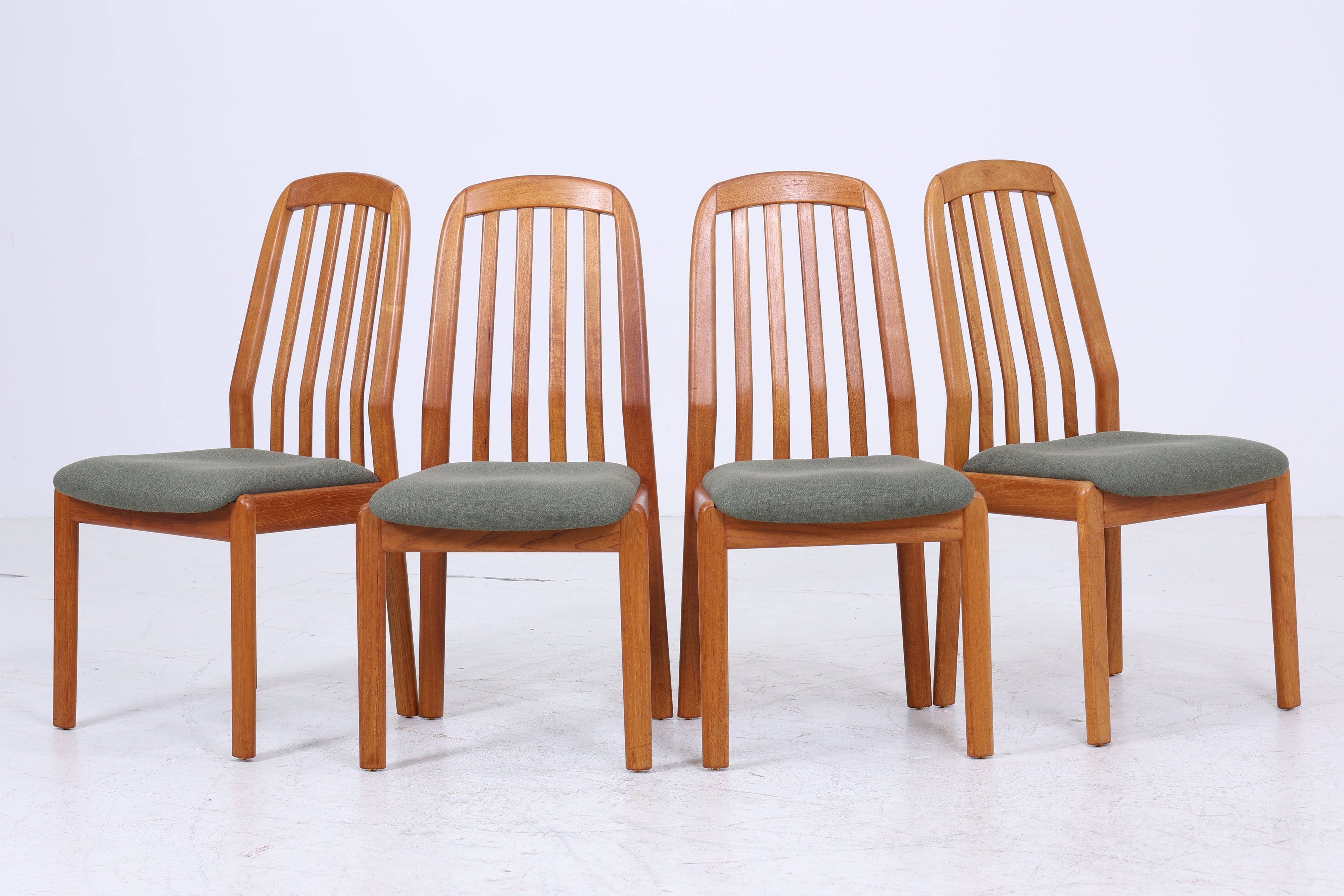4er Set Vintage Teak Dyrlund Stühle aus den 60ern | Mid Century Küchen Stuhl Esszimmerstühle Vintage Retro