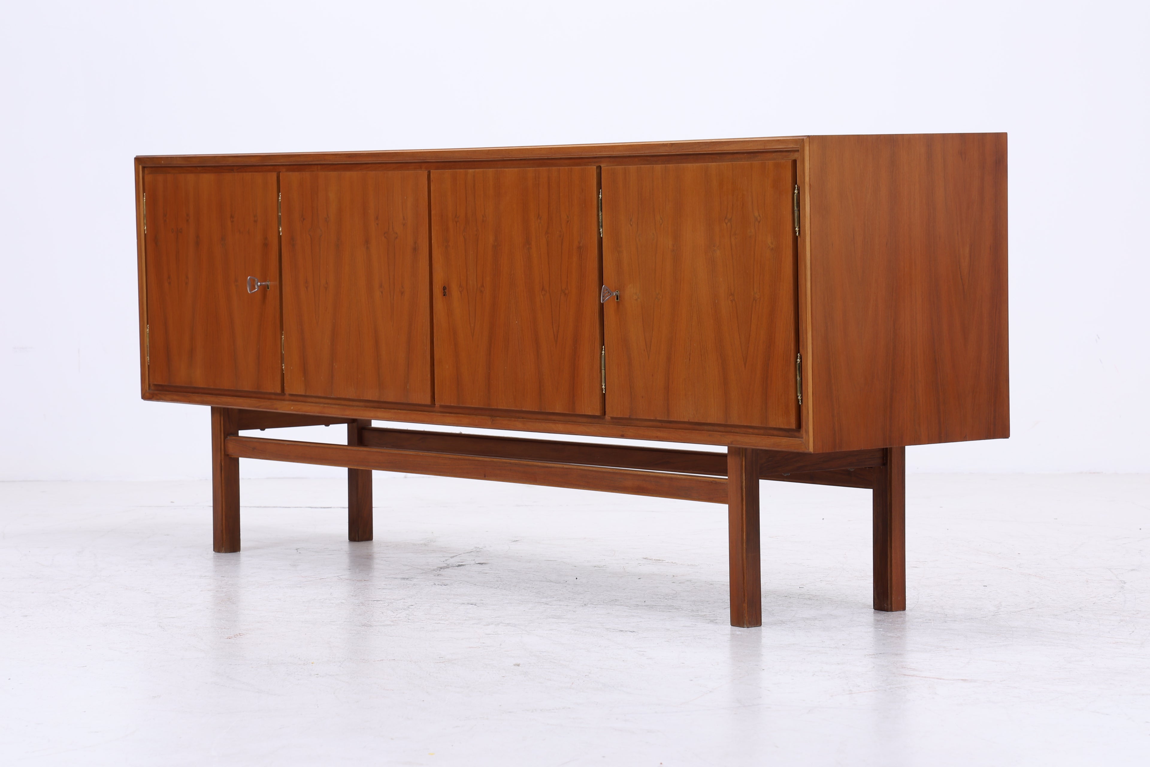 Vintage 60er Sideboard Nussbaum mit Barfach | Mid Century Highboard Anrichte