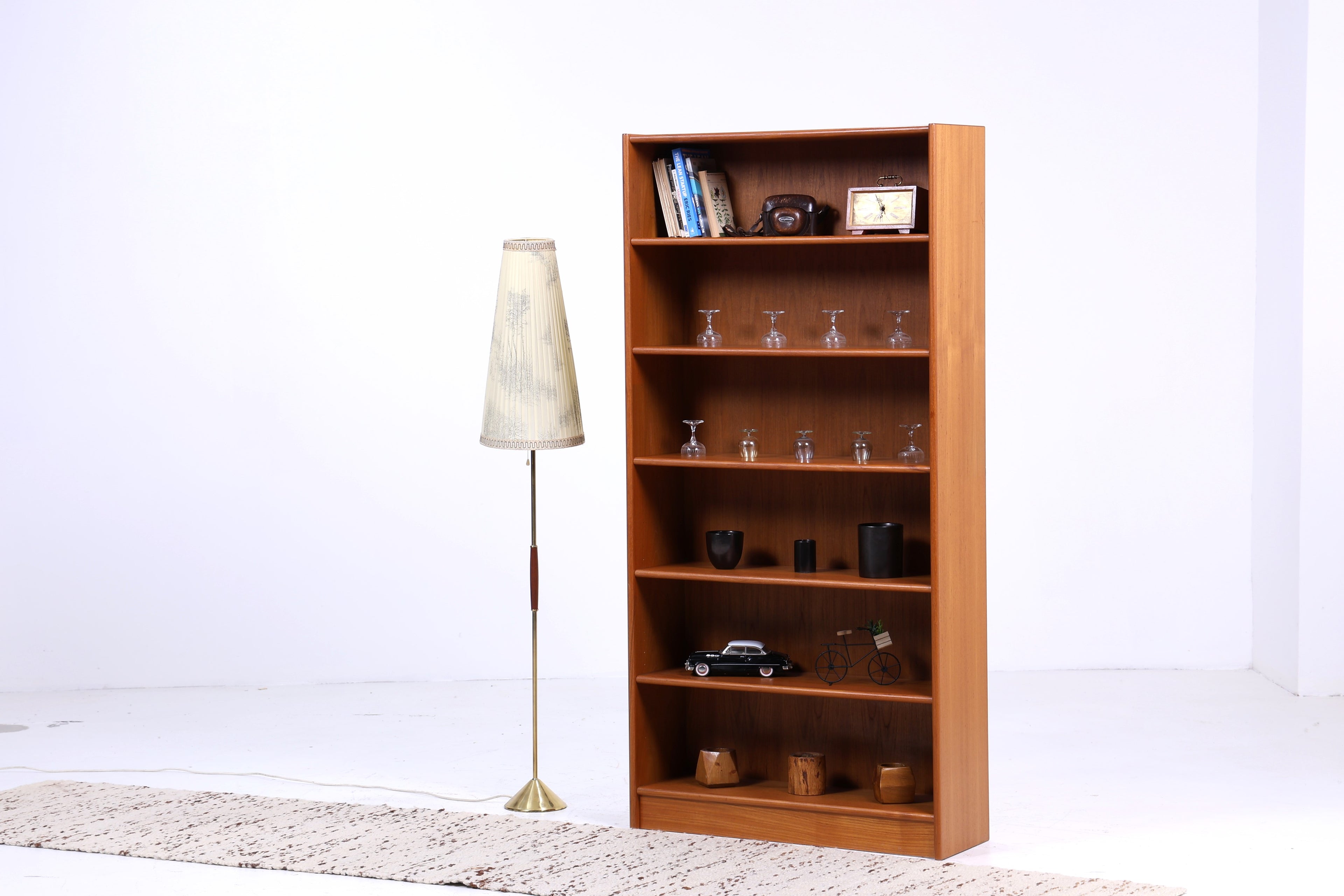 Teak Holz Bücherregal 60er Jahre | Vintage Regal Schmal | Mid Century Retro Aufbewahrung 1/2