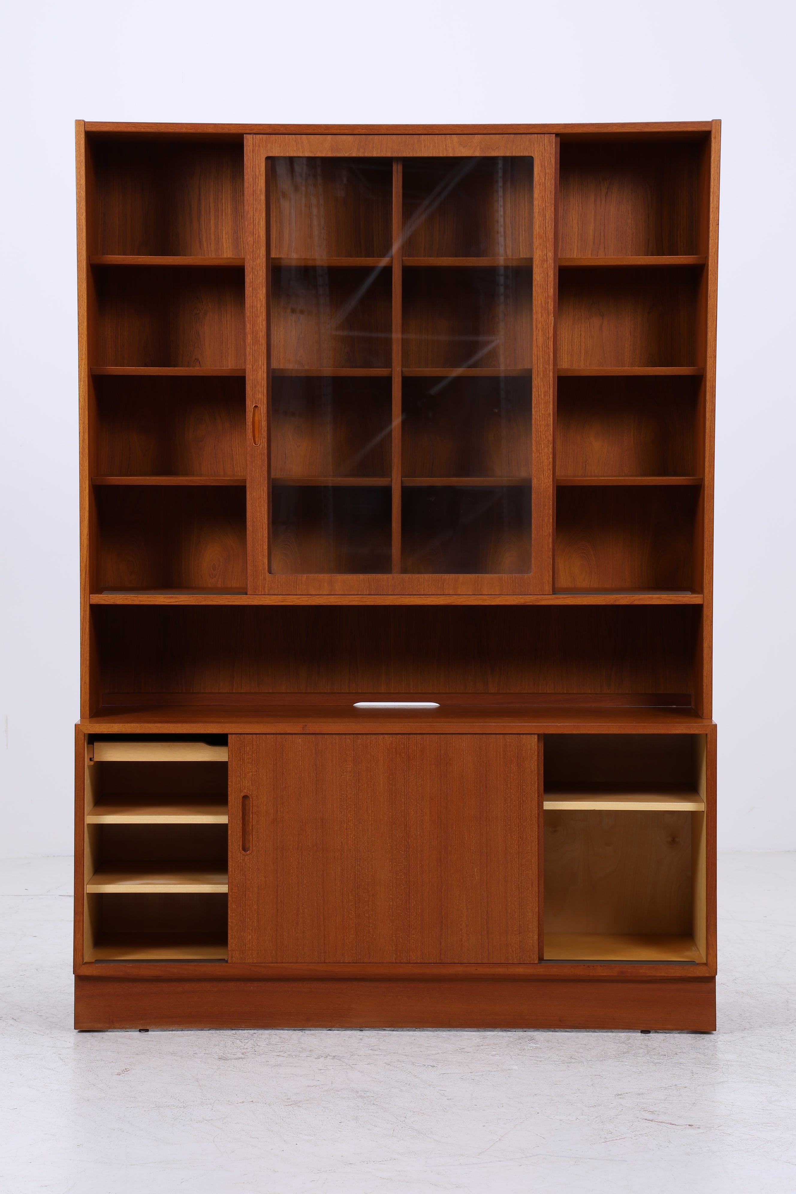 Vintage Teak Schrank von Poul Hundevad | Danish Design | Mid Century Vitrine