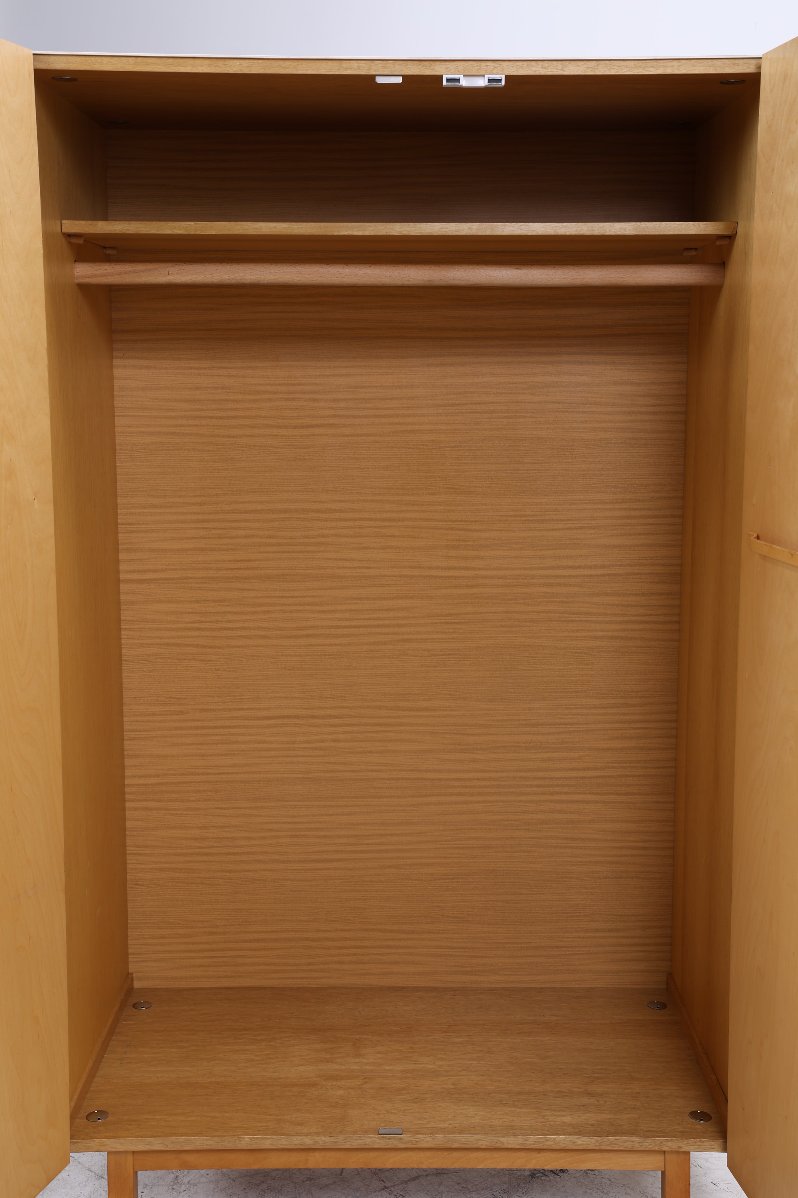 Vintage Hellerau Kleiderschrank | Mid Century Birke Wäscheschrank| DDR Design
