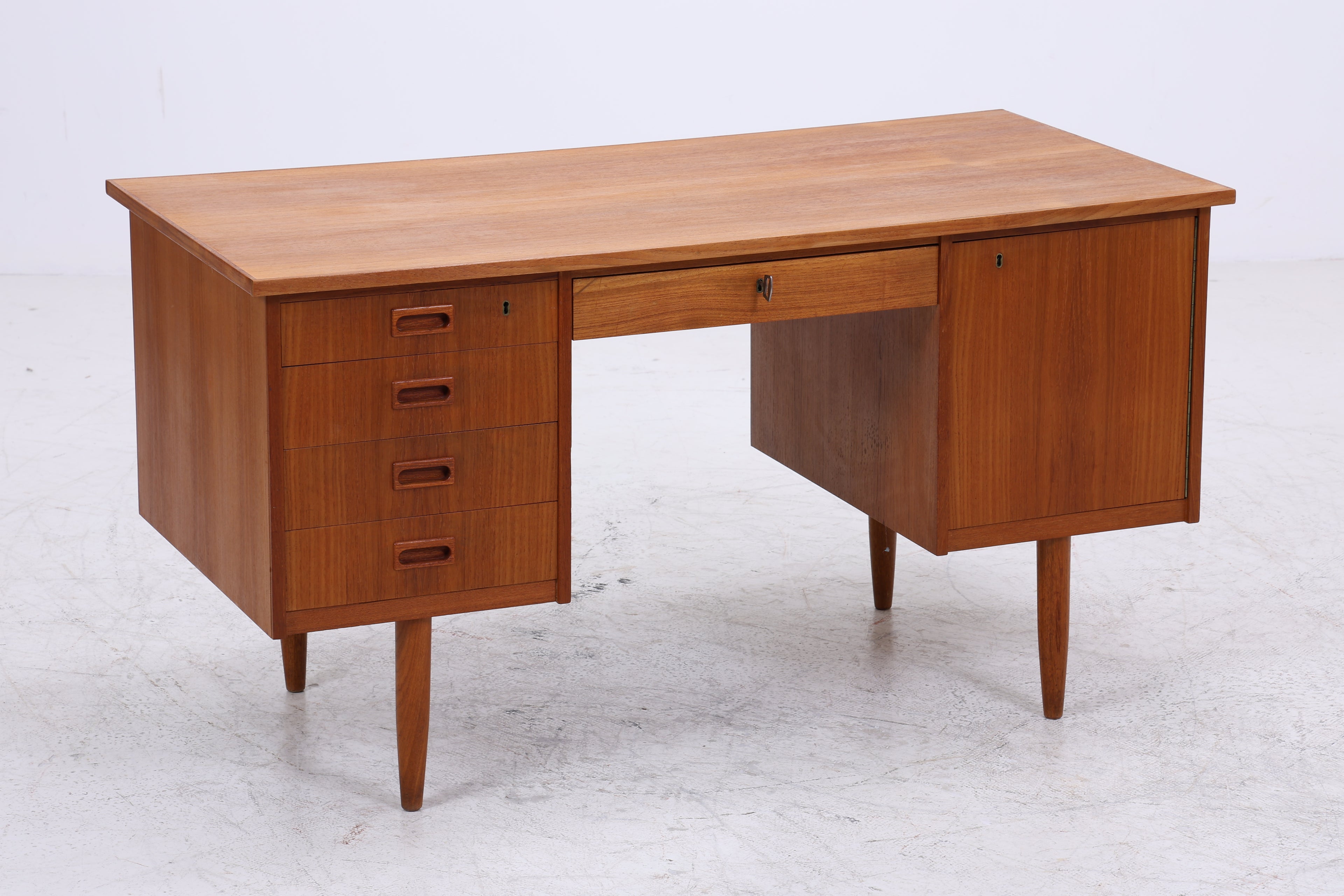 Vintage Teak Schreibtisch | Mid Century Arbeitstisch | Danish Design