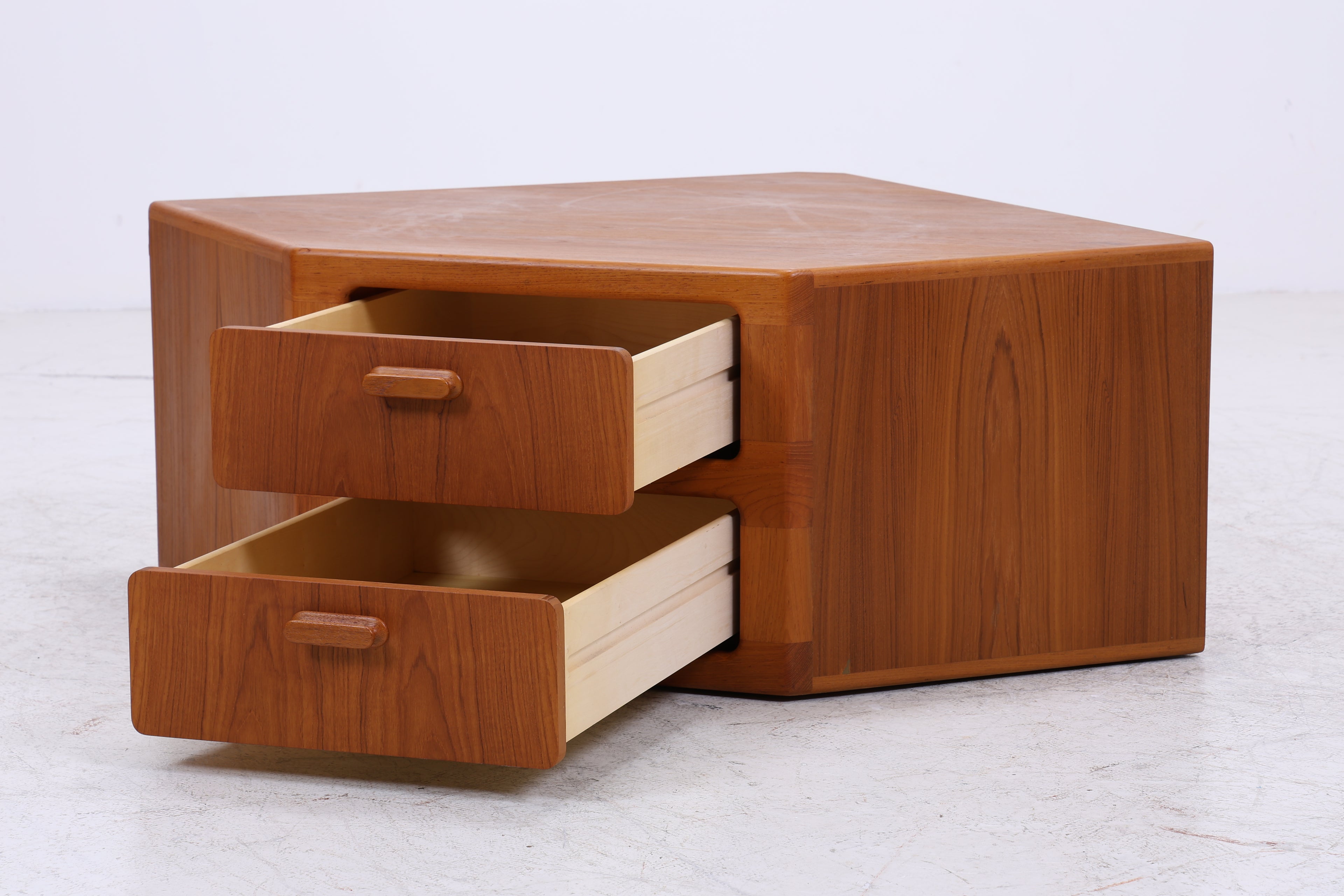 Vintage Dyrlund Teak Eckkommode | Danish Design | Mid Century Kommode