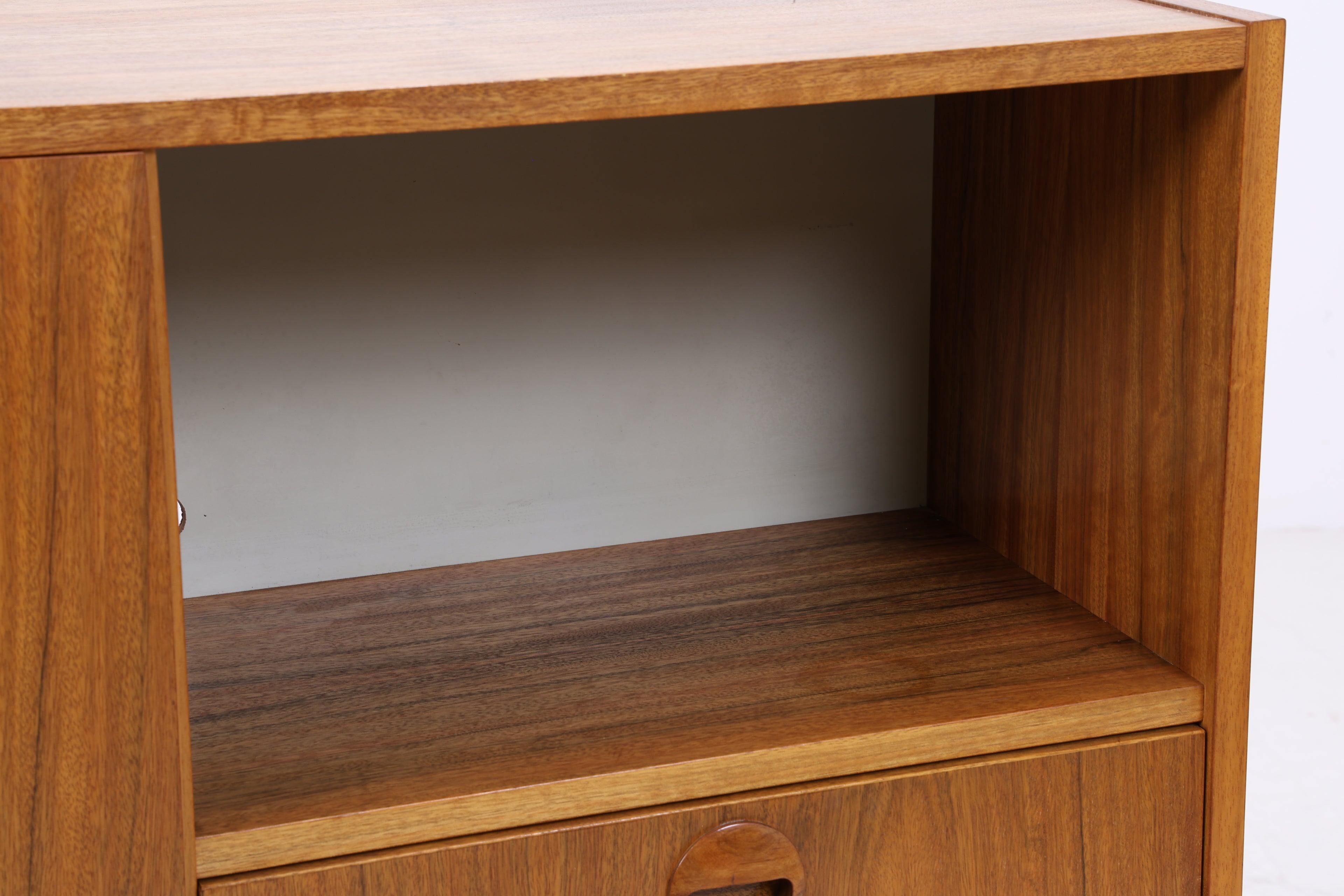 Vintage Nussbaum Barschrank von Hellerau | Mid Century Schrank | DDR Design