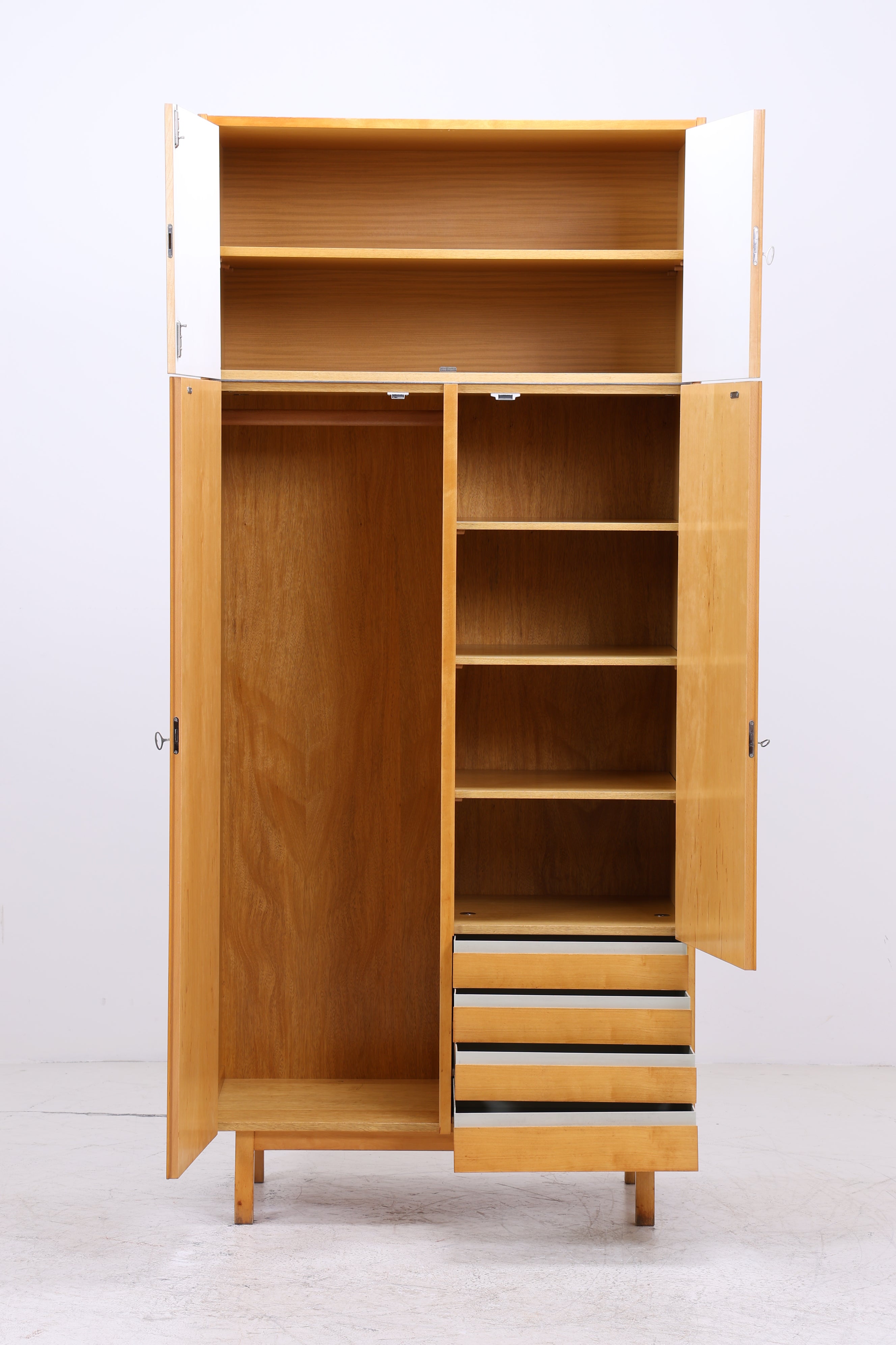 Vintage Hellerau Kleiderschrank | Birke | DDR Design Wäscheschrank | 1964
