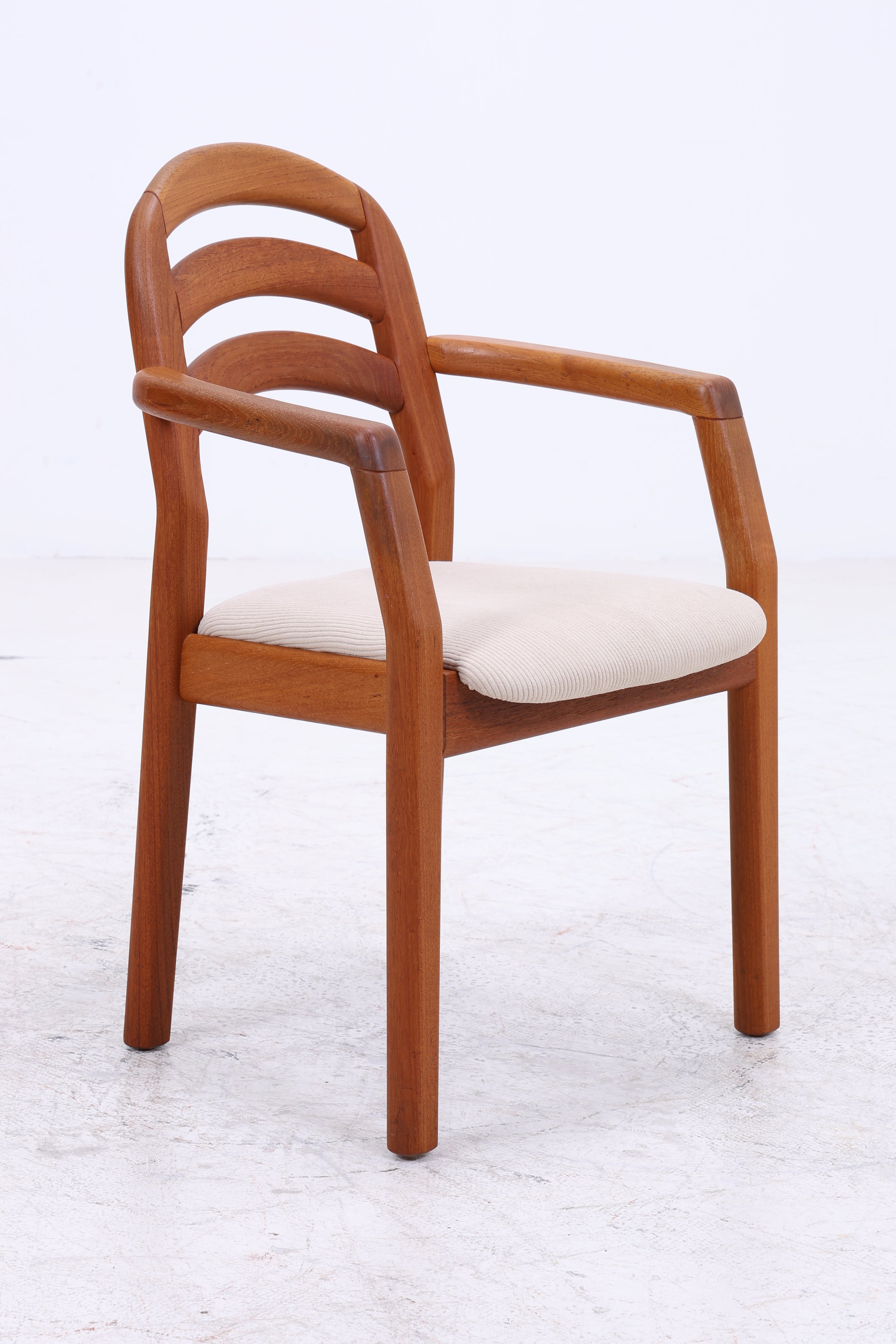 Dyrlund 1591A Armlehnstuhl | Teak Stuhl | Danish Design