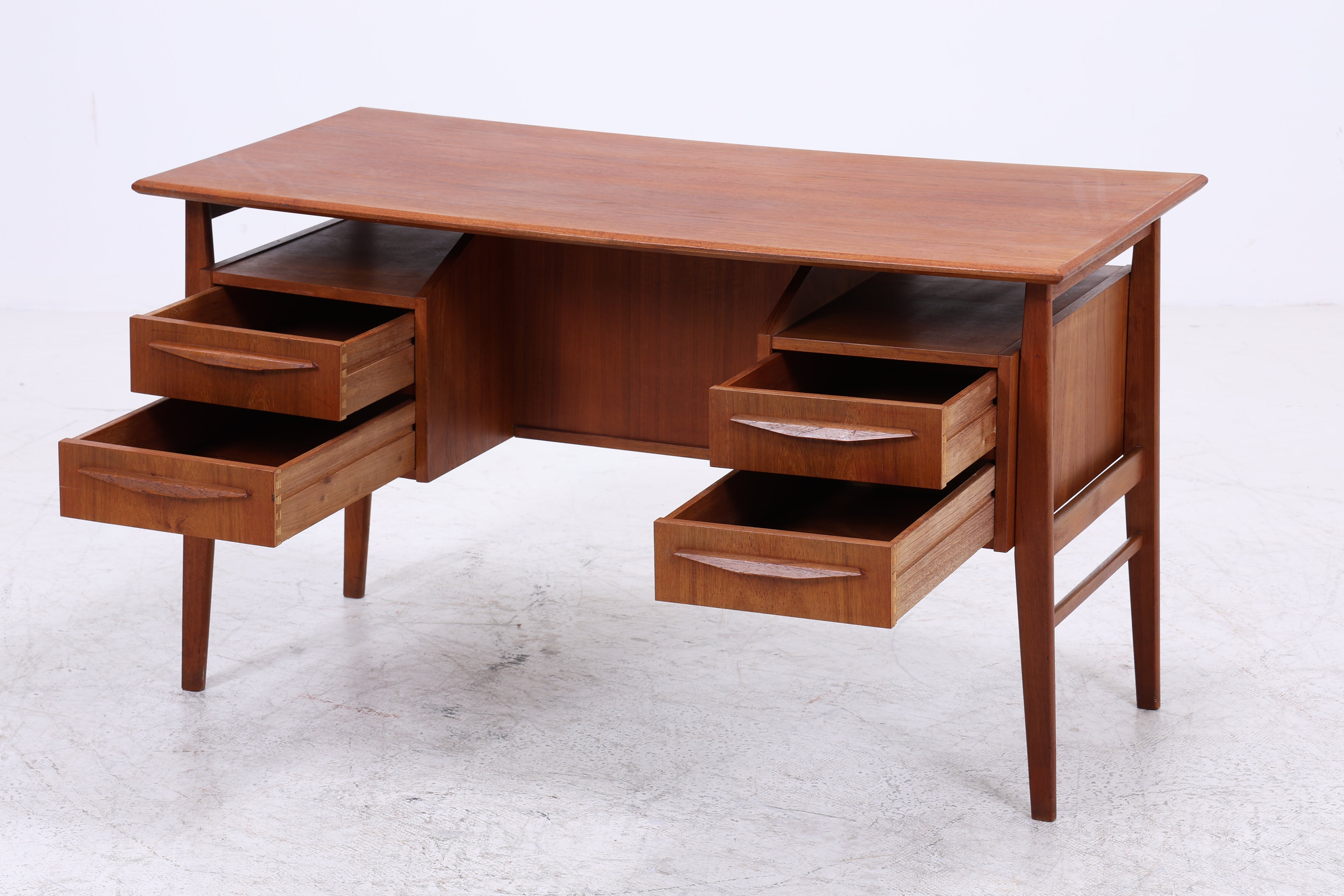 Vintage Teak Schreibtisch von Gunner Nielsen für Tibergaard | Mid Century Arbeitstisch | 60er Jahre