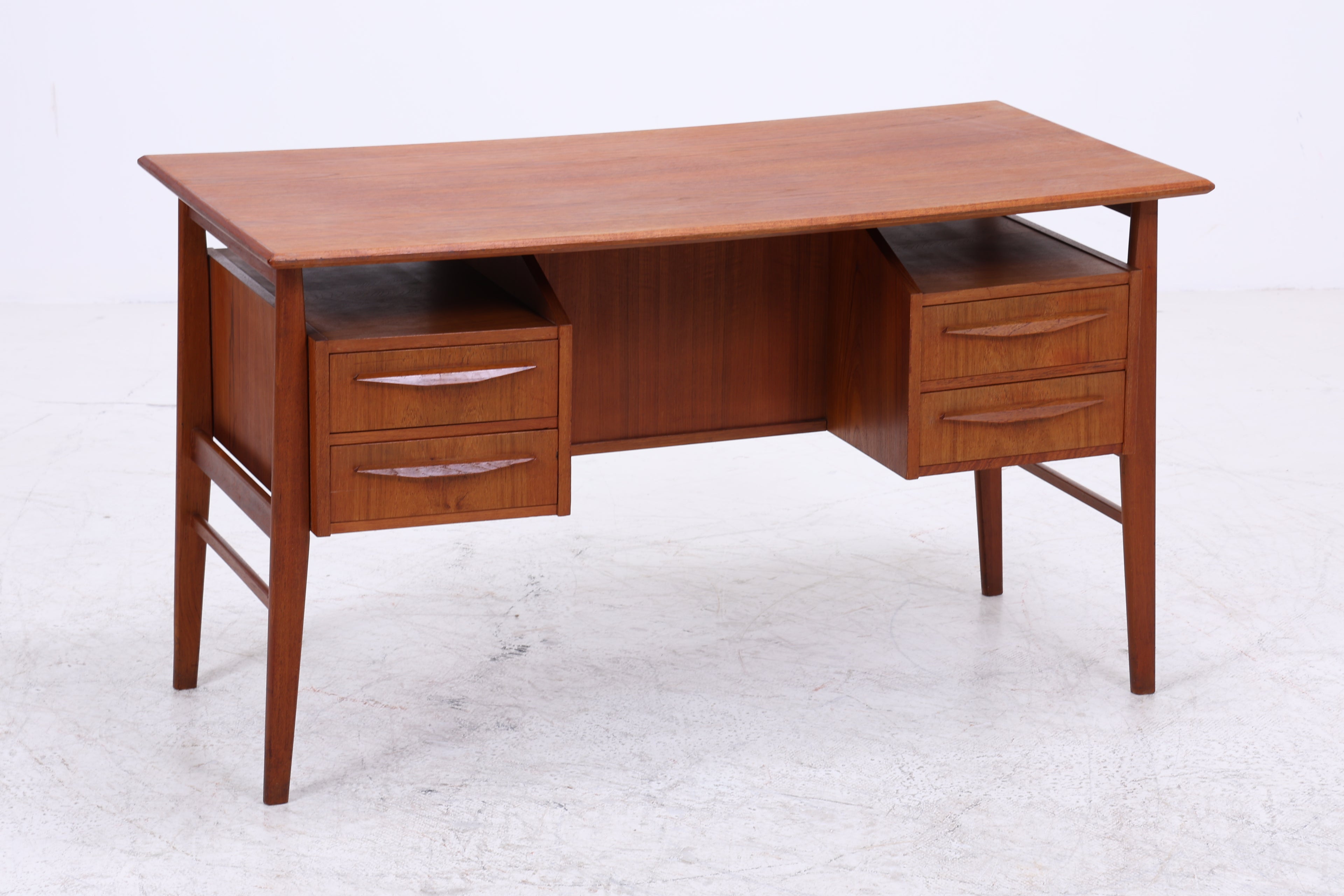 Vintage Teak Schreibtisch von Gunner Nielsen für Tibergaard | Mid Century Arbeitstisch | 60er Jahre