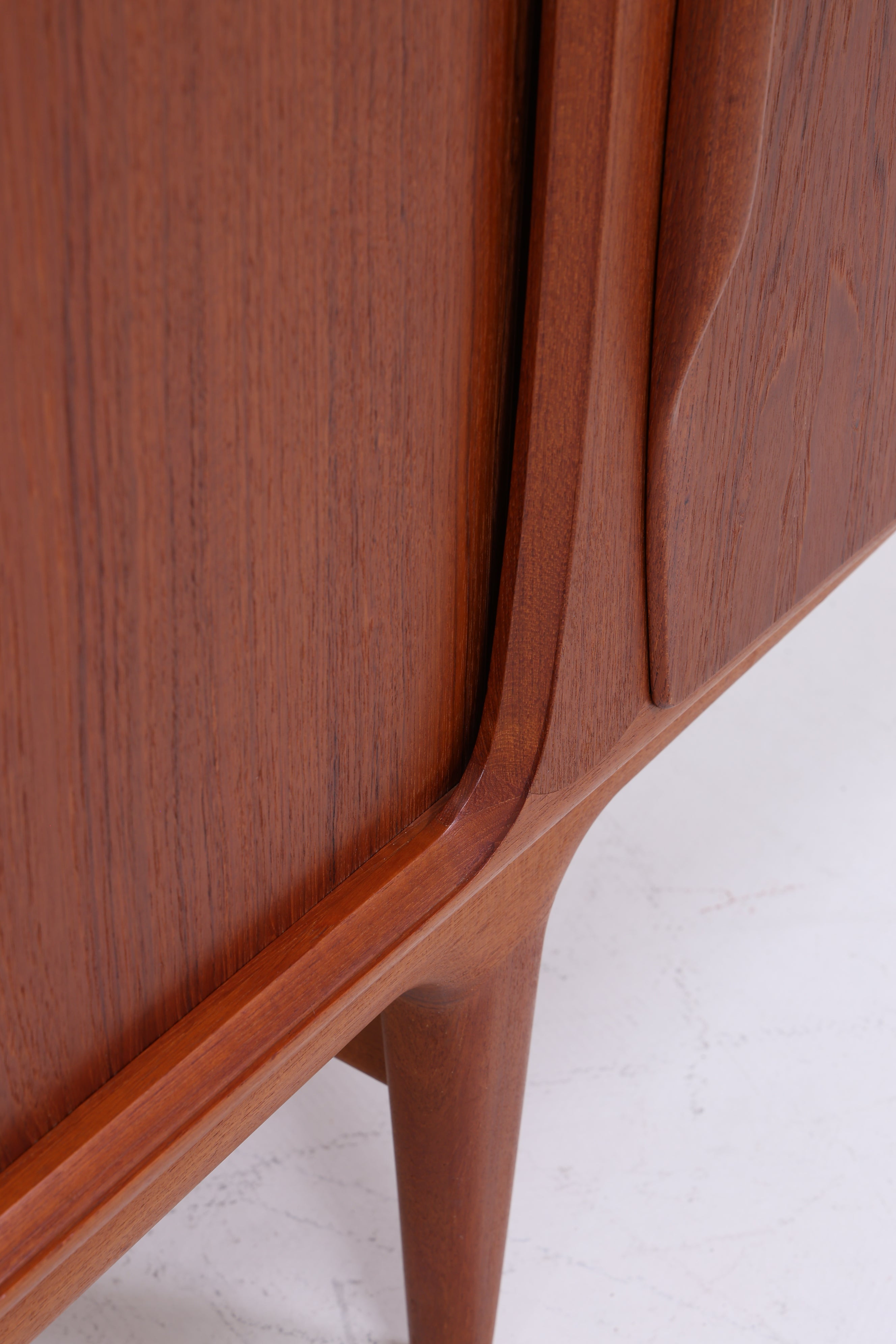 Johannes Andersen Modell 19 | Teak Sideboard | Danish Design