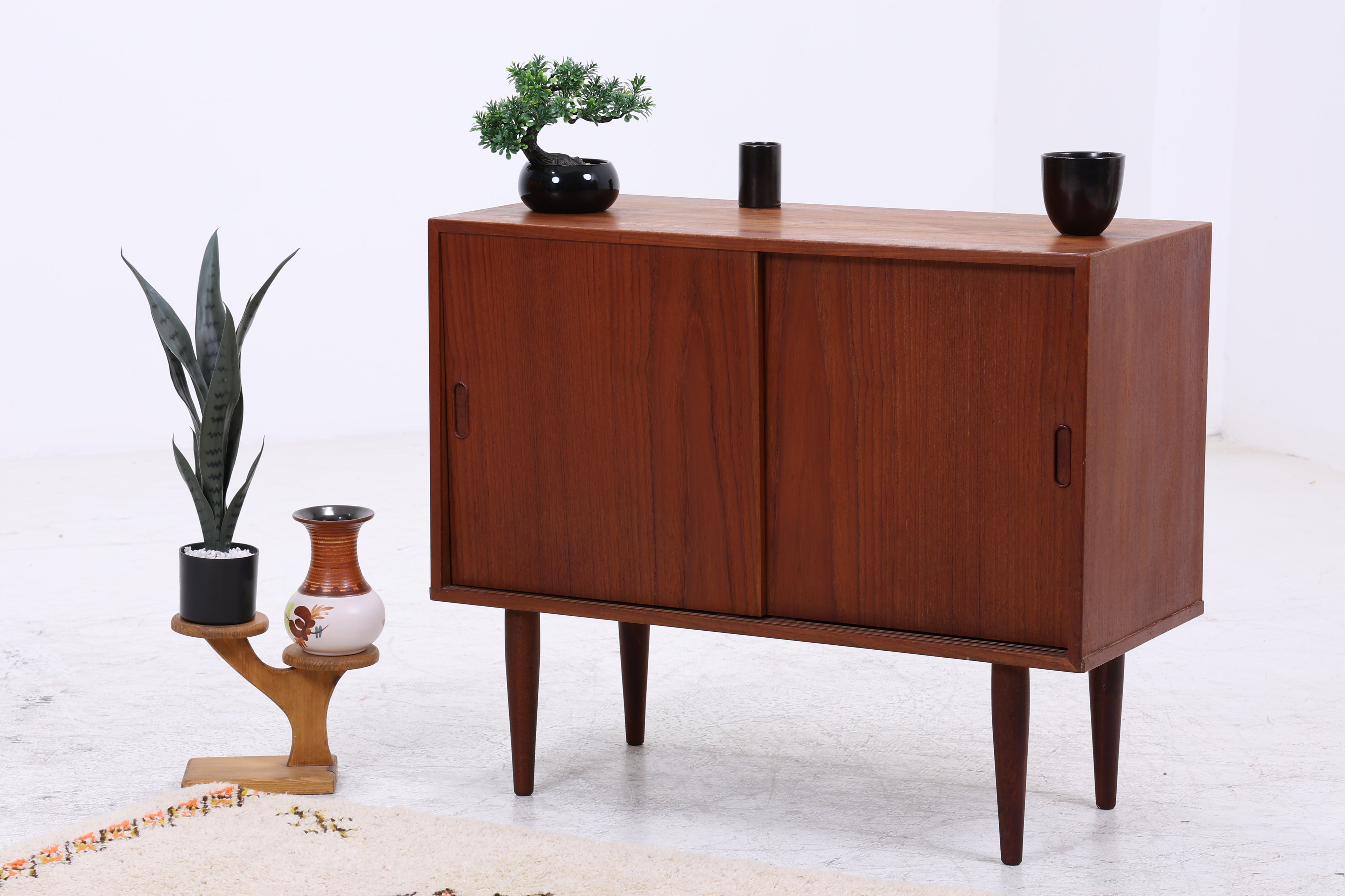 Vintage Teak Kommode | Mid Century | Schiebetüren | 60er Jahre