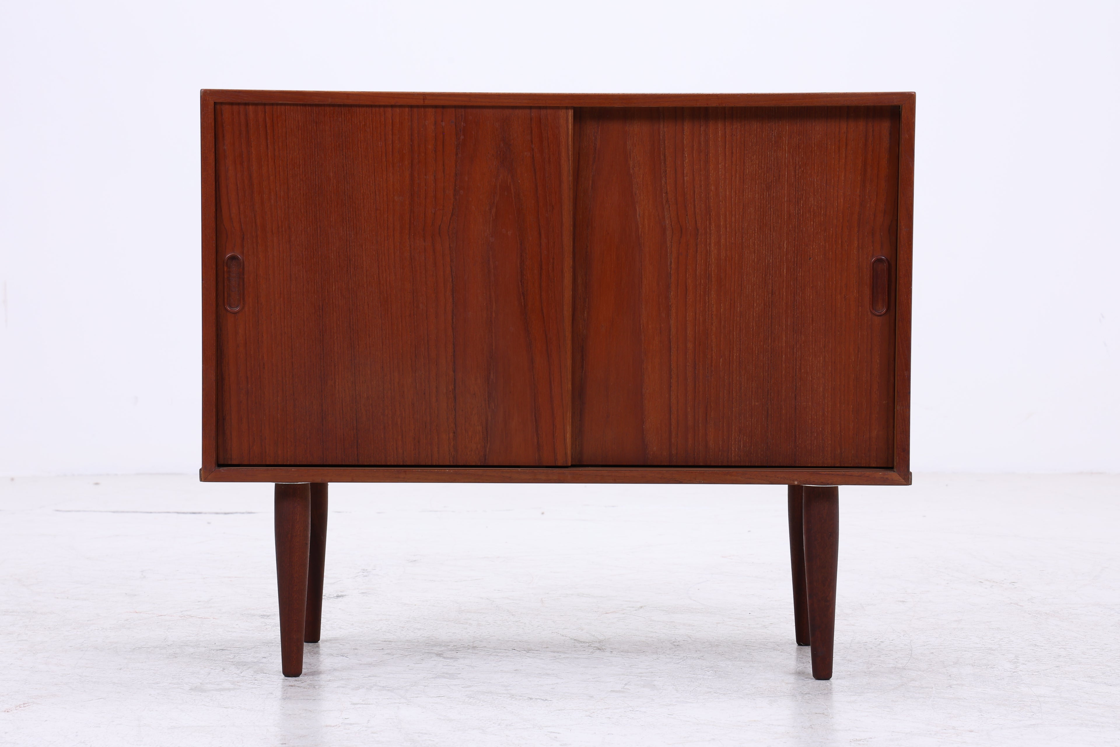 Vintage Teak Kommode | Mid Century | Schiebetüren | 60er Jahre