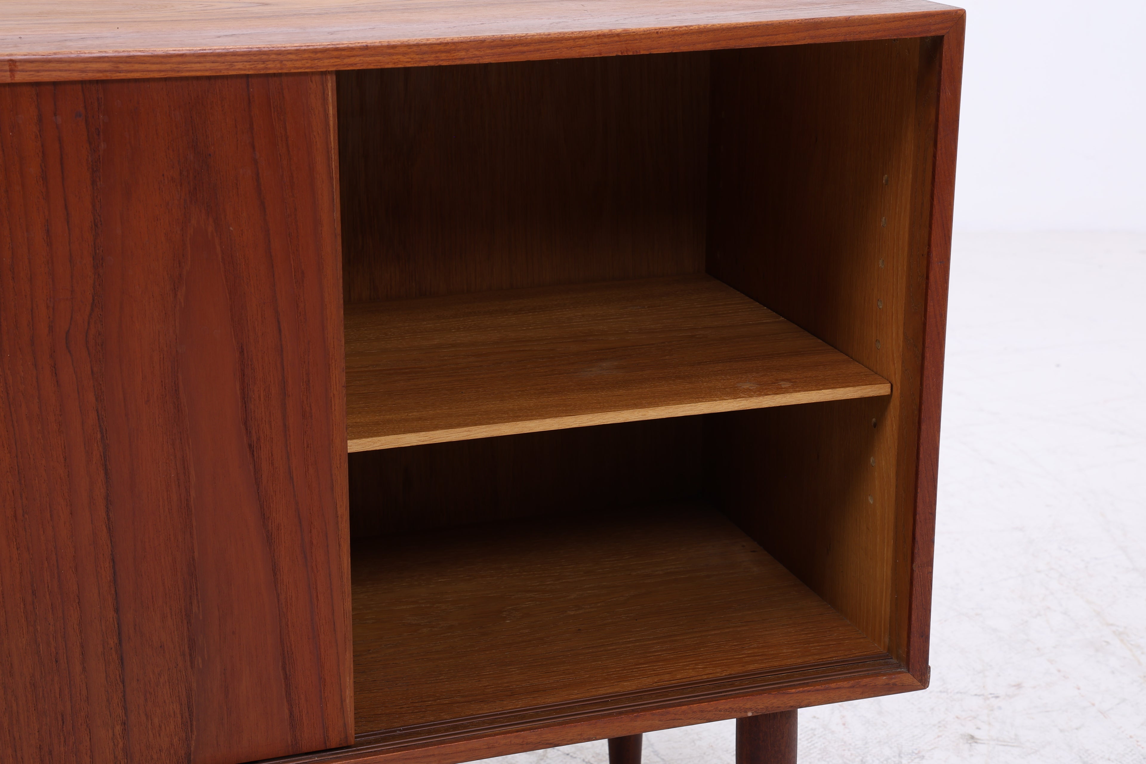 Vintage Teak Kommode | Mid Century | Schiebetüren | 60er Jahre