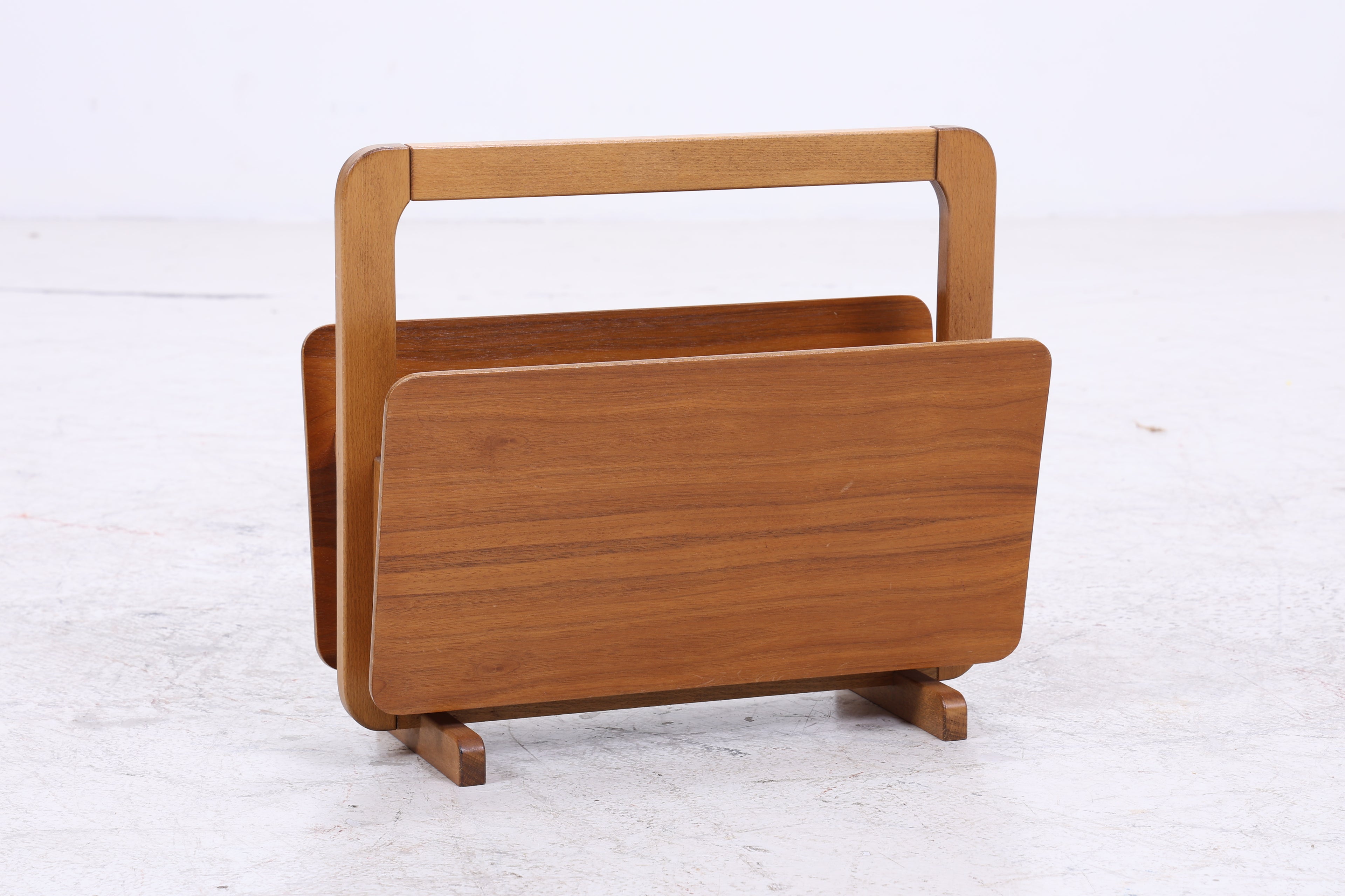 Vintage Nussbaum Zeitungsständer | Mid Century | 60er Jahre