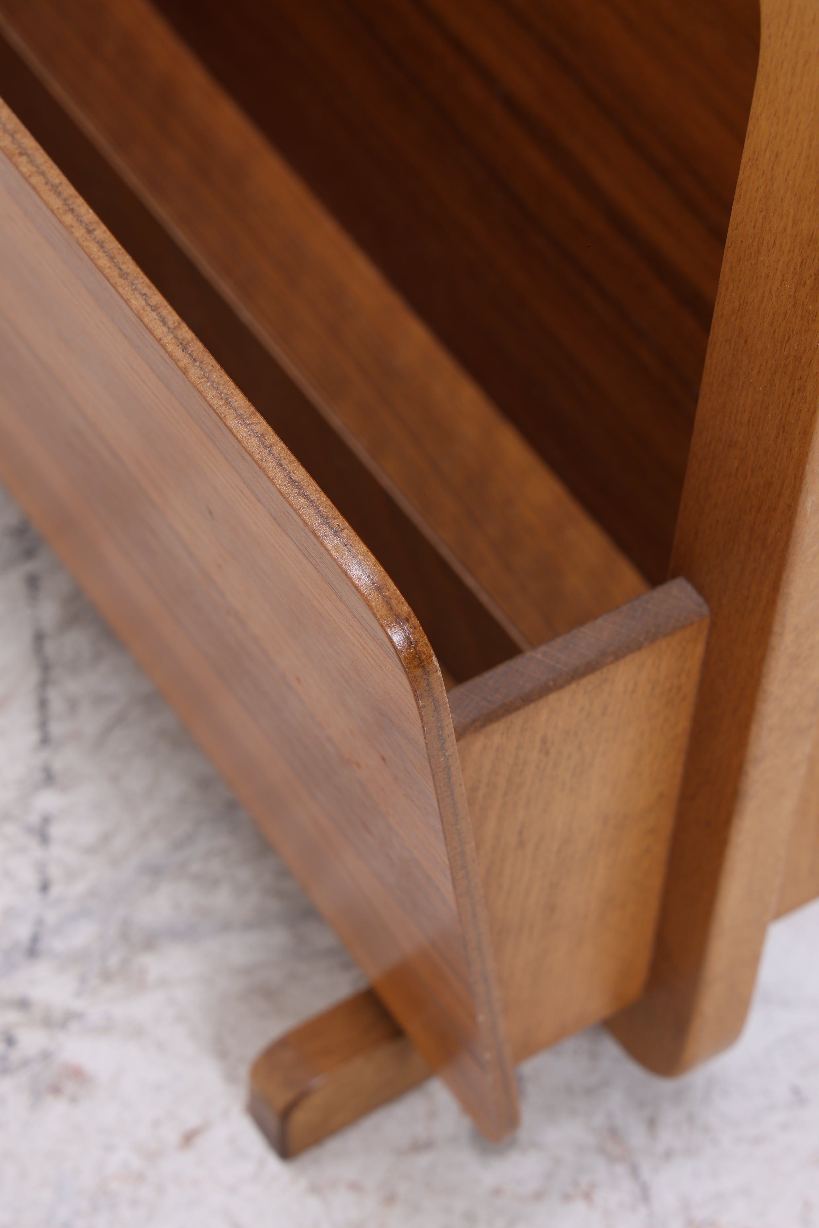 Vintage Nussbaum Zeitungsständer | Mid Century | 60er Jahre
