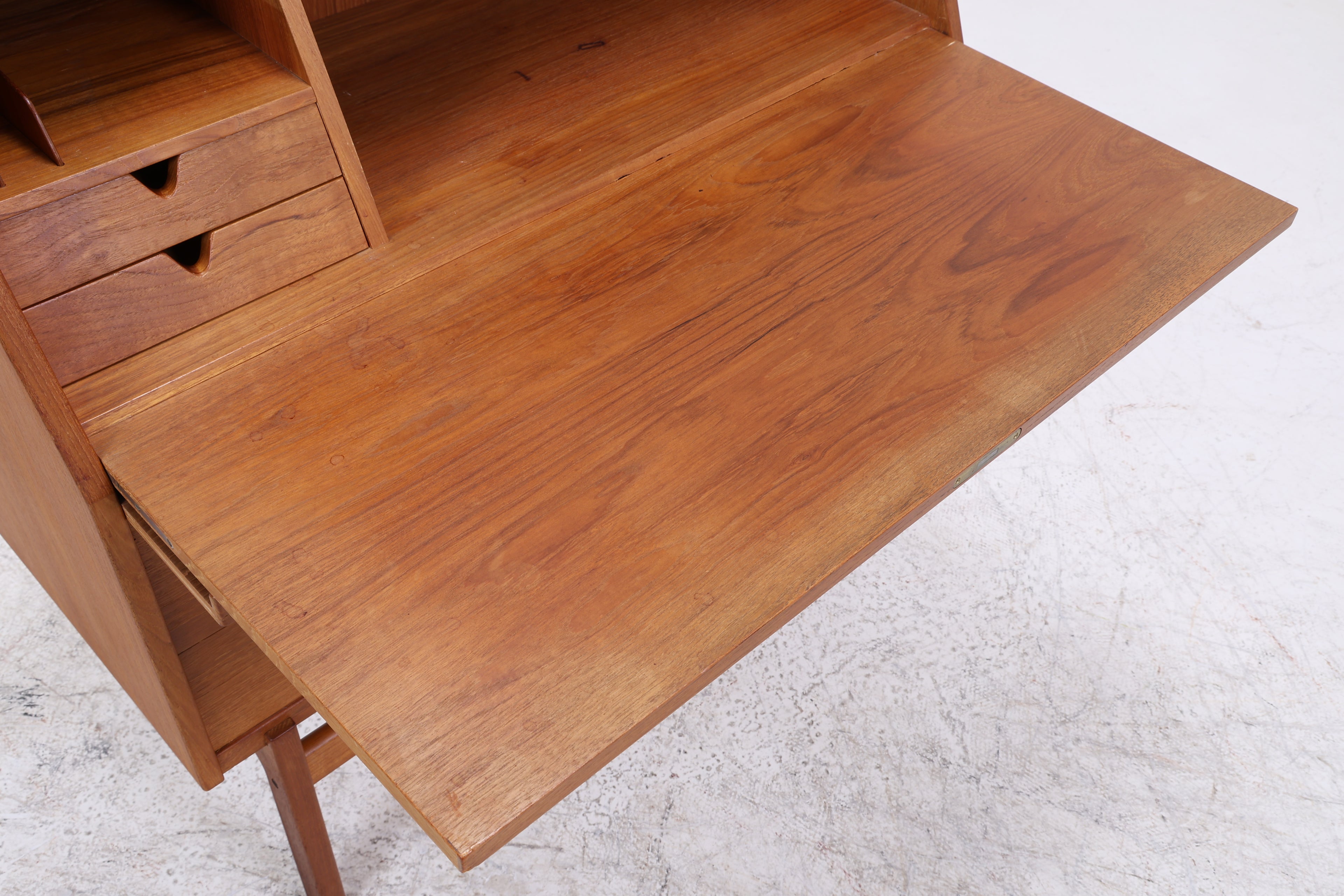Arne Wahl Iversen Sekretär Modell 68 | Vintage Teak | Danish Design