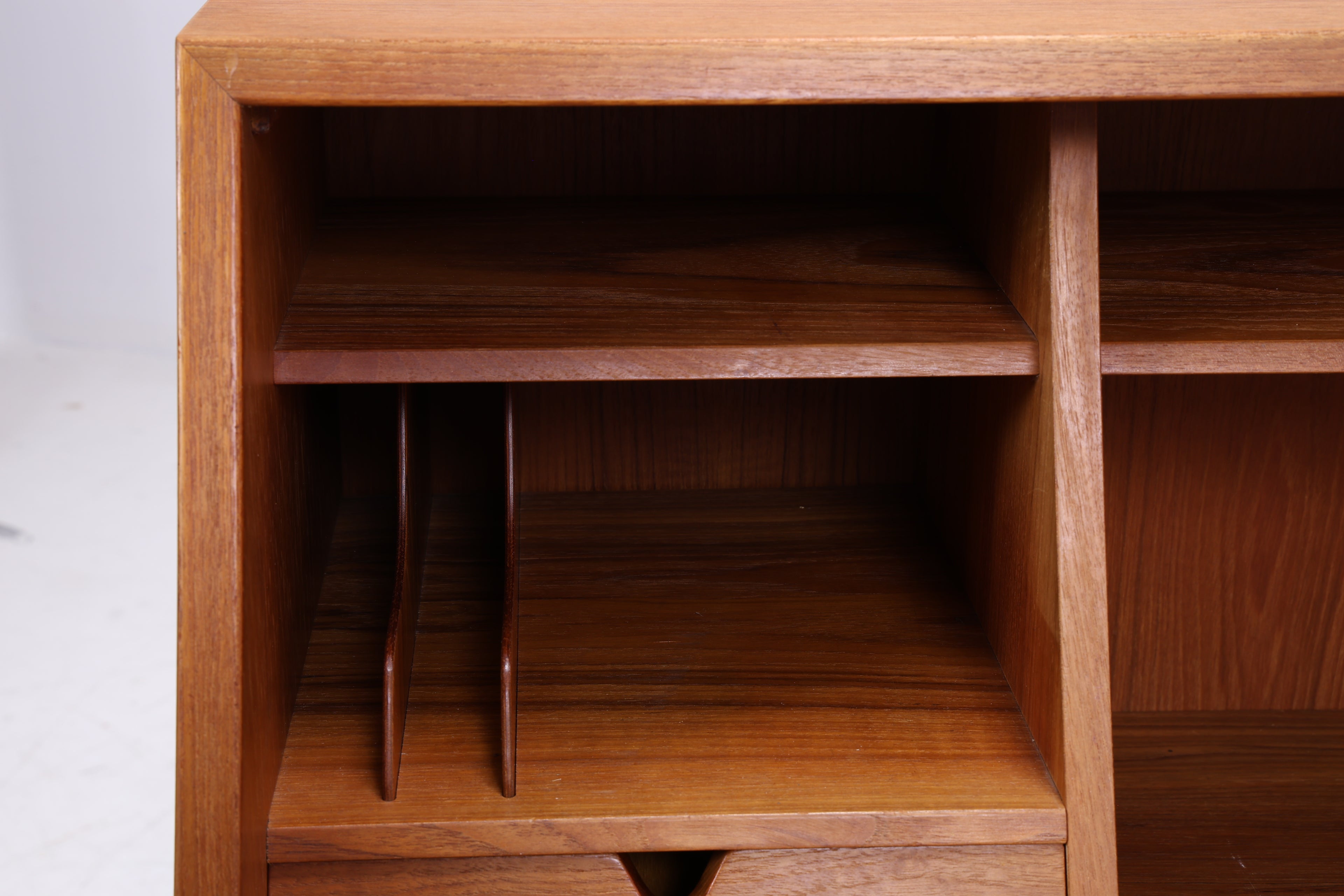 Arne Wahl Iversen Sekretär Modell 68 | Vintage Teak | Danish Design