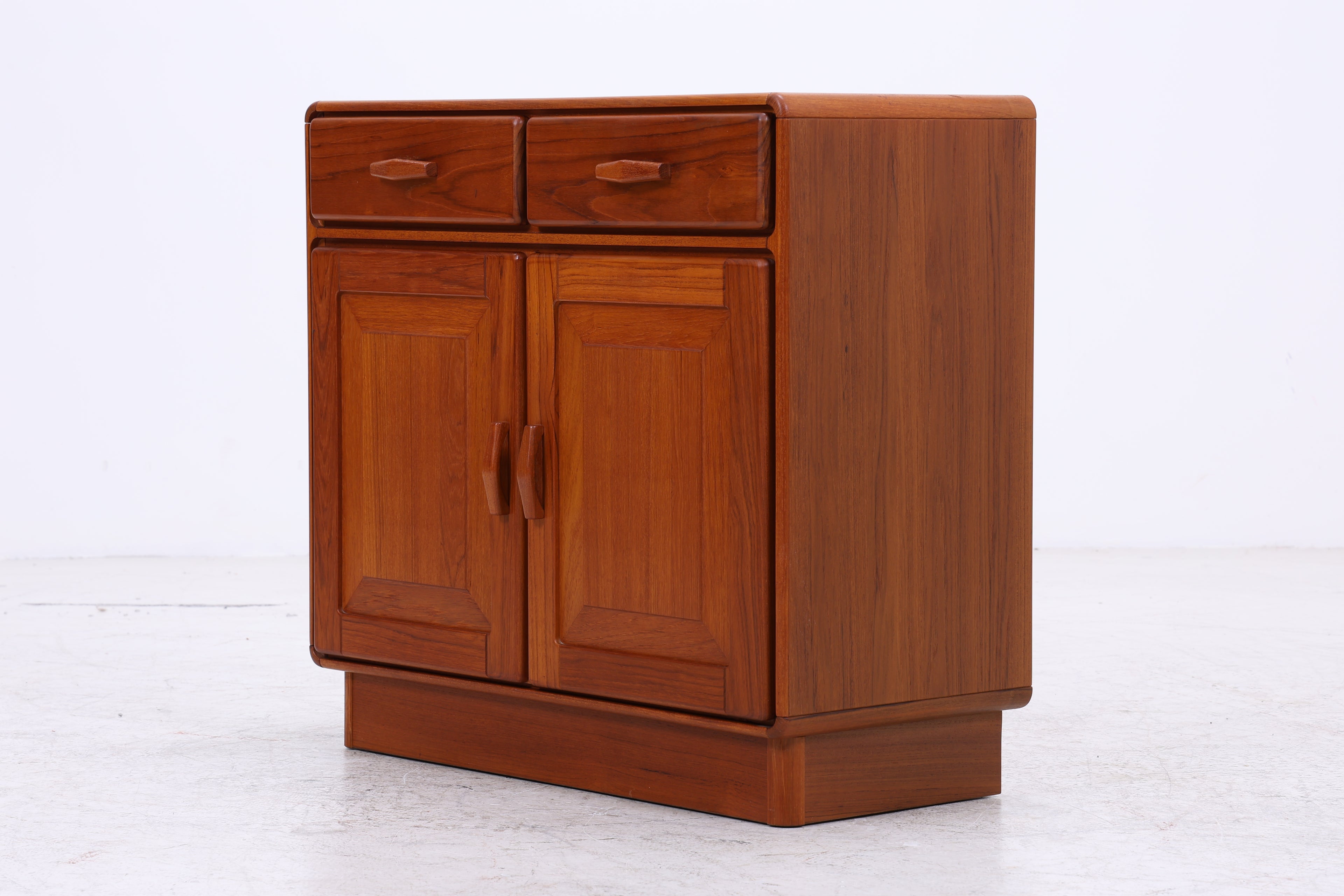 Uldum Møbelfabrik Teak Kommode | Vintage | Danish Design