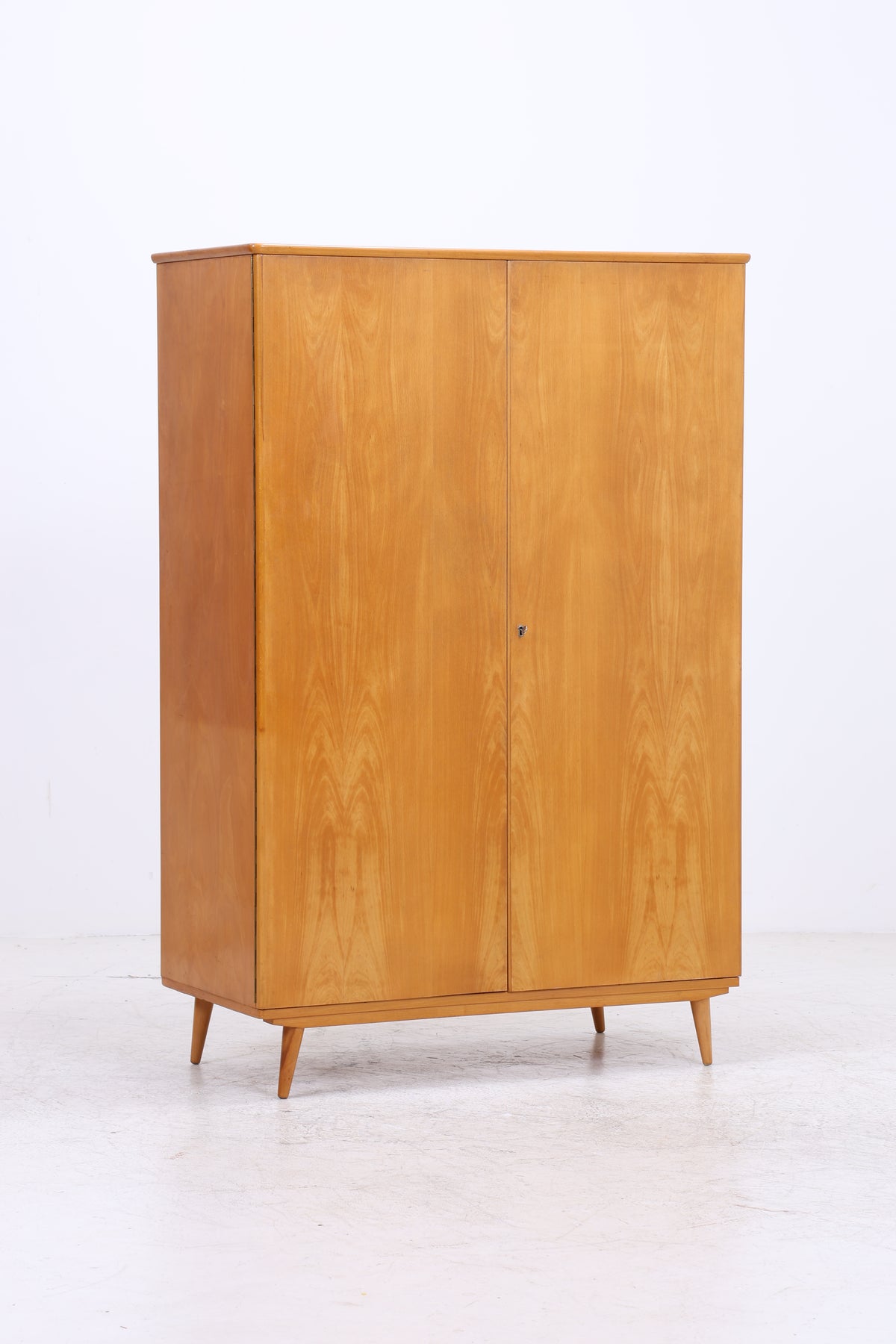 Vintage Kleiderschrank | 2 Türen | Mid Century | Garderobenschrank