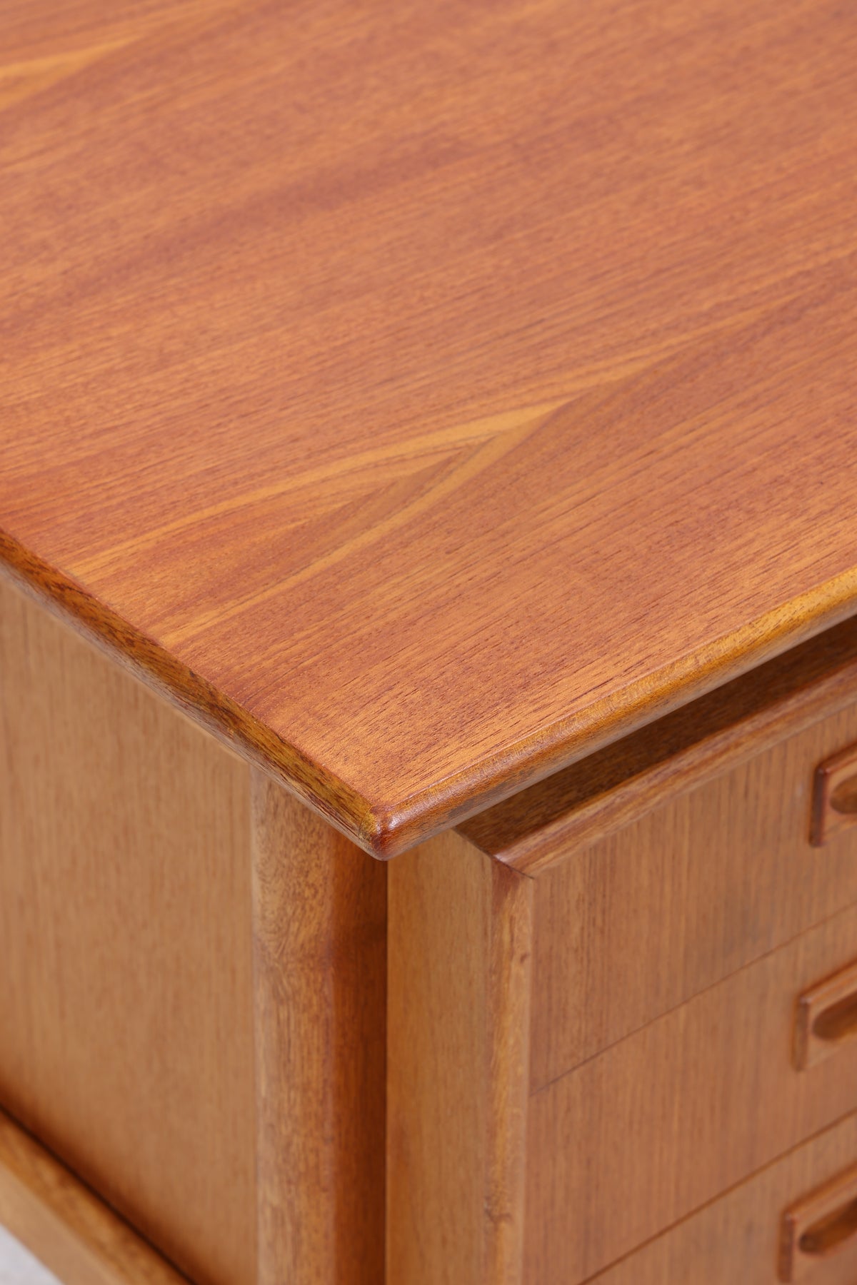 Vintage Teak Schreibtisch | 3 Schubladen | Mid Century