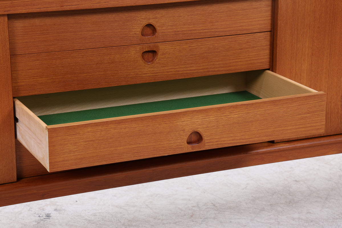 Henry W. Klein Sideboard | Bramin | Teak | 2 Türen | 4 Schubladen