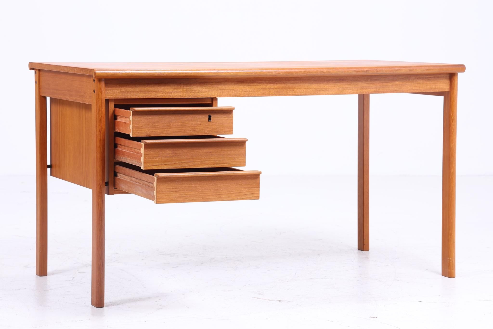 Teak Schreibtisch designed by Peter Lovig Nielsen | Mid Century Schubladen Vintage Arbeitstisch Bürotisch Tisch Retro Holz