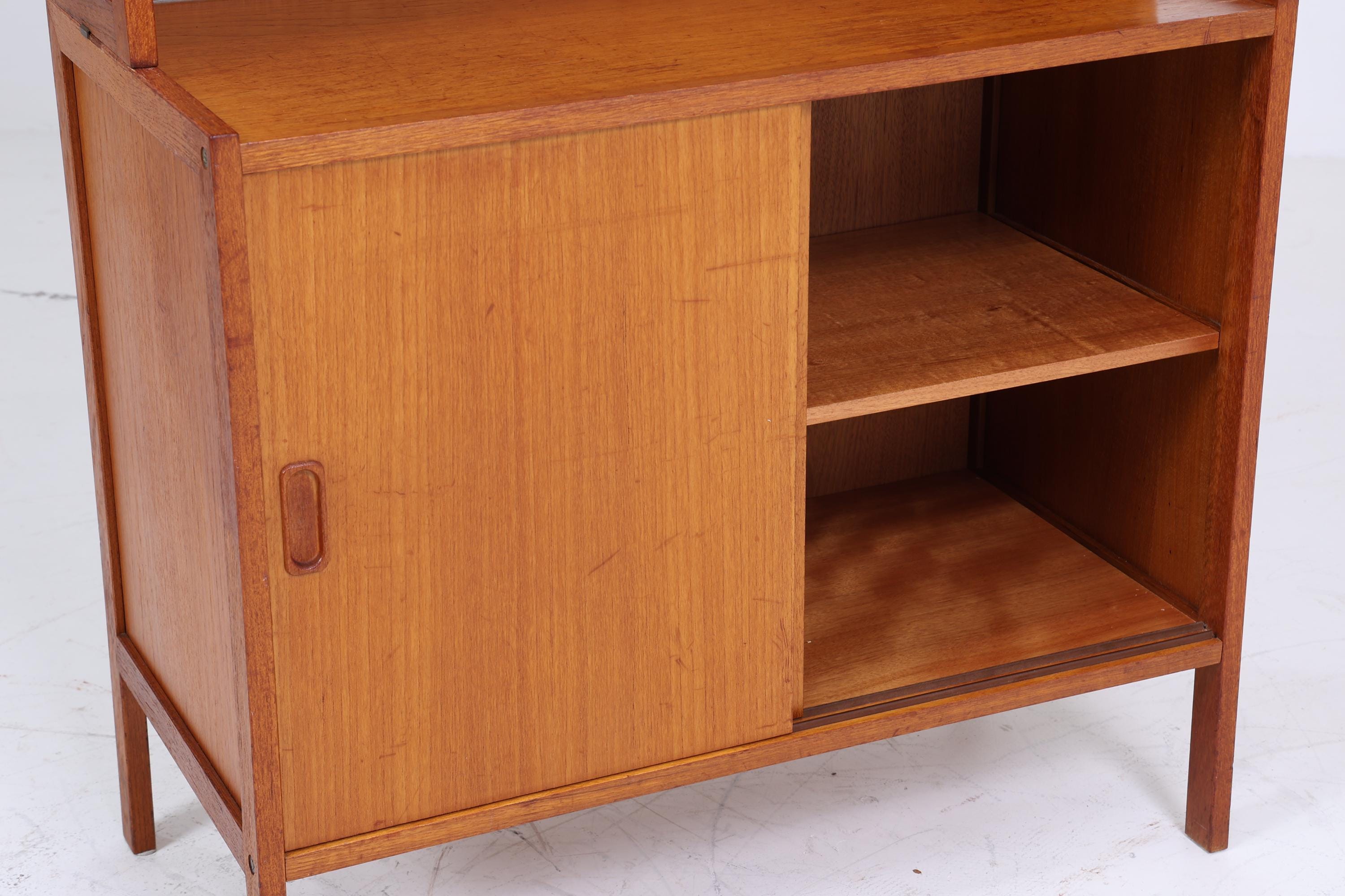 Vintage Teak Regal 60er Jahre | Vintage Regal Holz Schiebetüren | Mid Century Retro Aufbewahrung 2/2