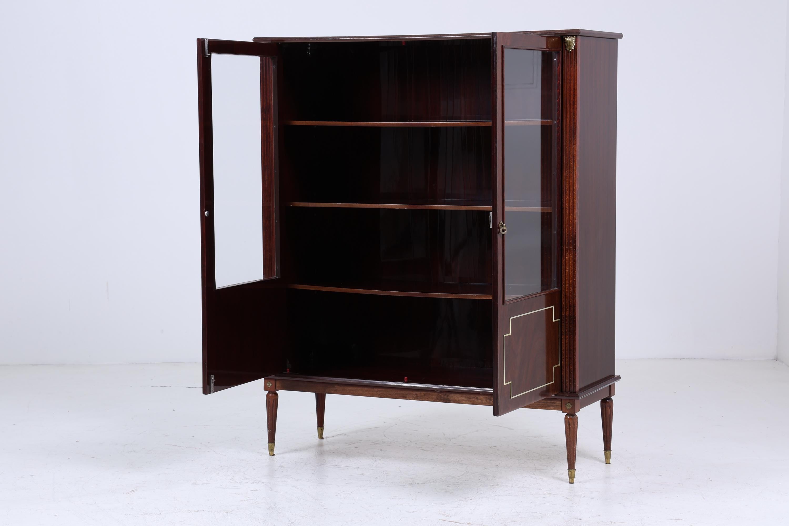 ❌SALE❌ Vintage Mid Century Vitrine aus Mahagoni Holz & Glas | Schrank mit Messingdetails | 1950er Retro Design Wohnzimmer Esszimmer Möbel