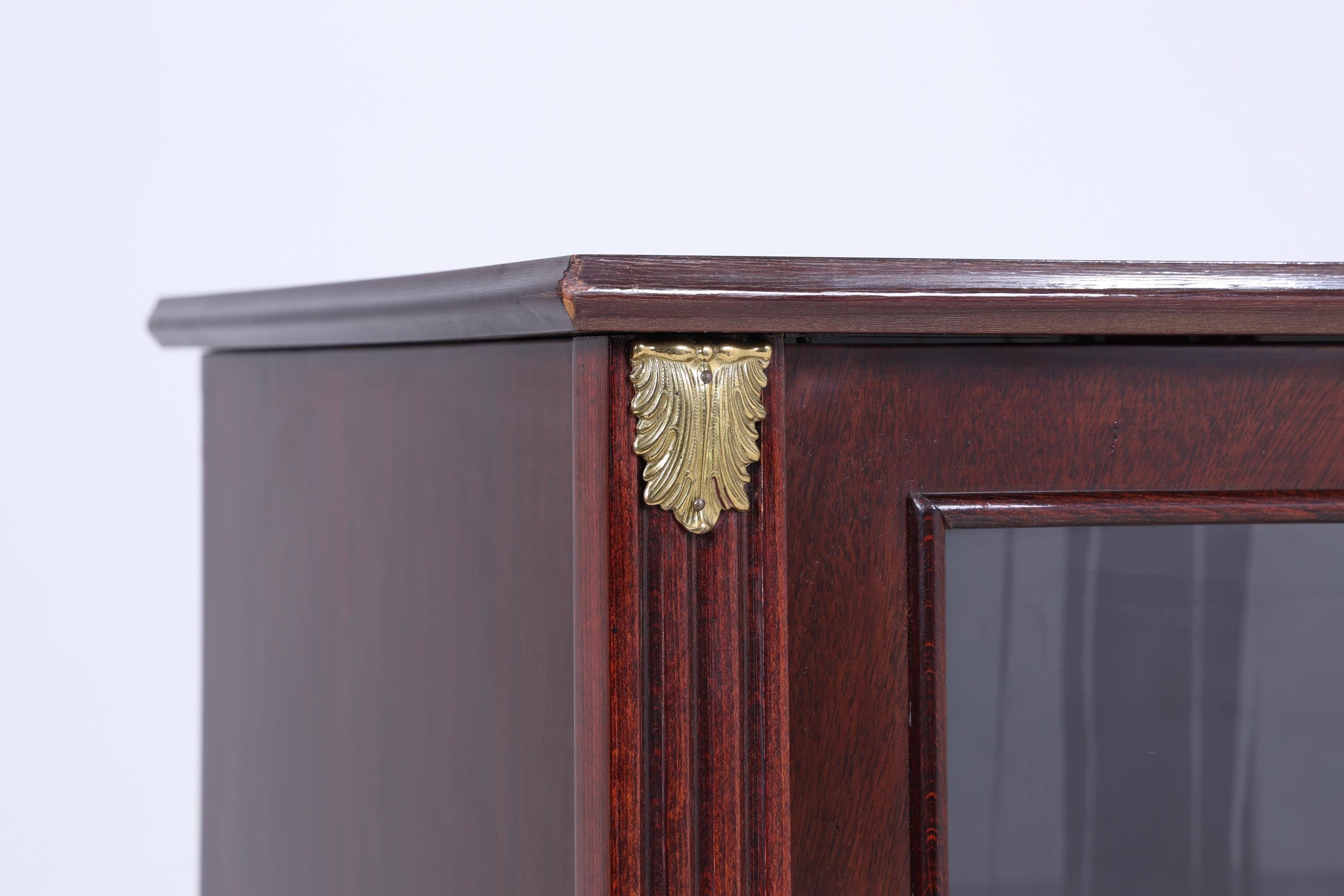 ❌SALE❌ Vintage Mid Century Vitrine aus Mahagoni Holz & Glas | Schrank mit Messingdetails | 1950er Retro Design Wohnzimmer Esszimmer Möbel