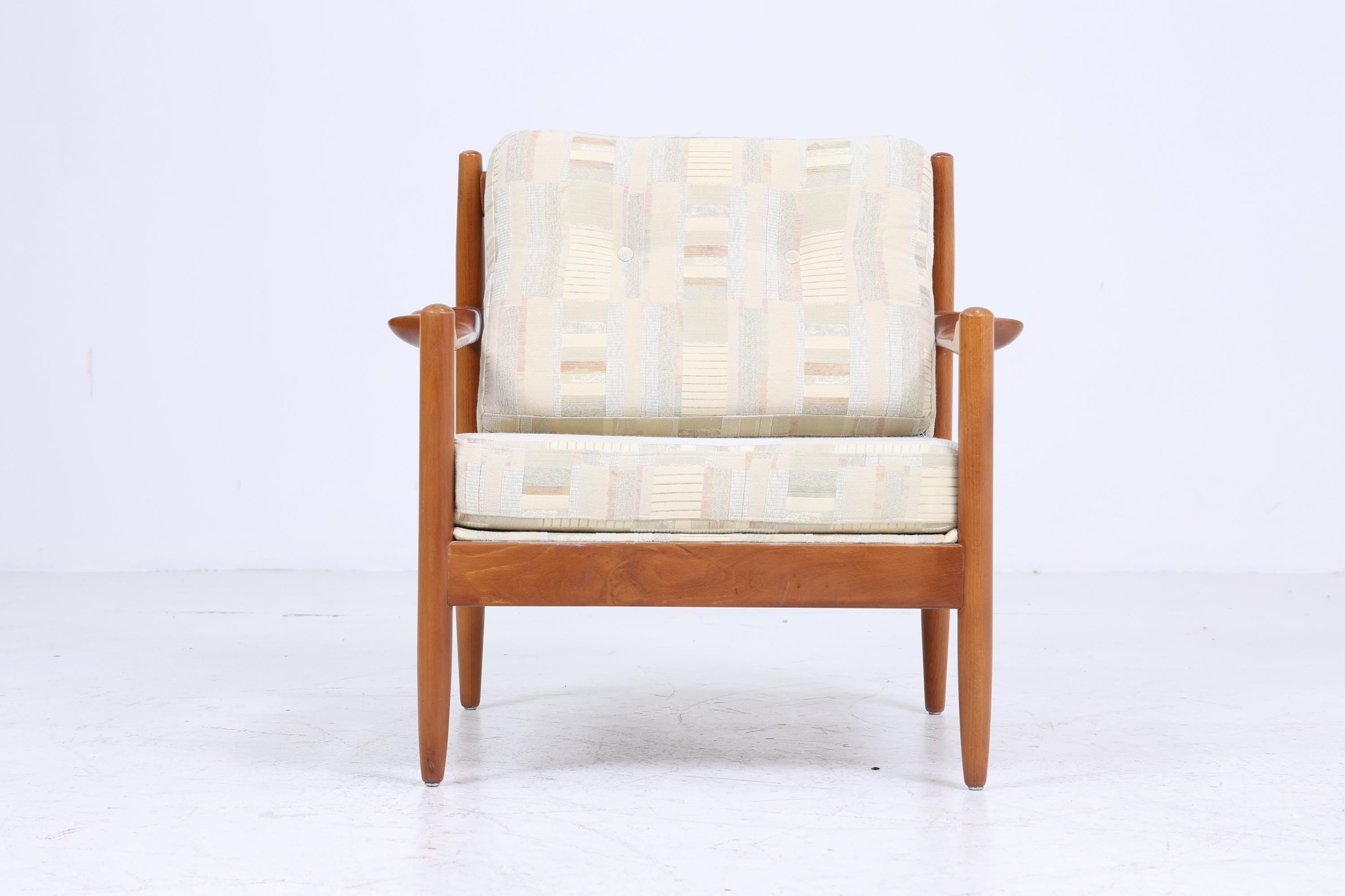 2v2 Klassischer Vintage Armlehnsessel 60er Jahre | Design Mid Century Sessel Retro Beige Braun Polster Wohnzimmer 70er