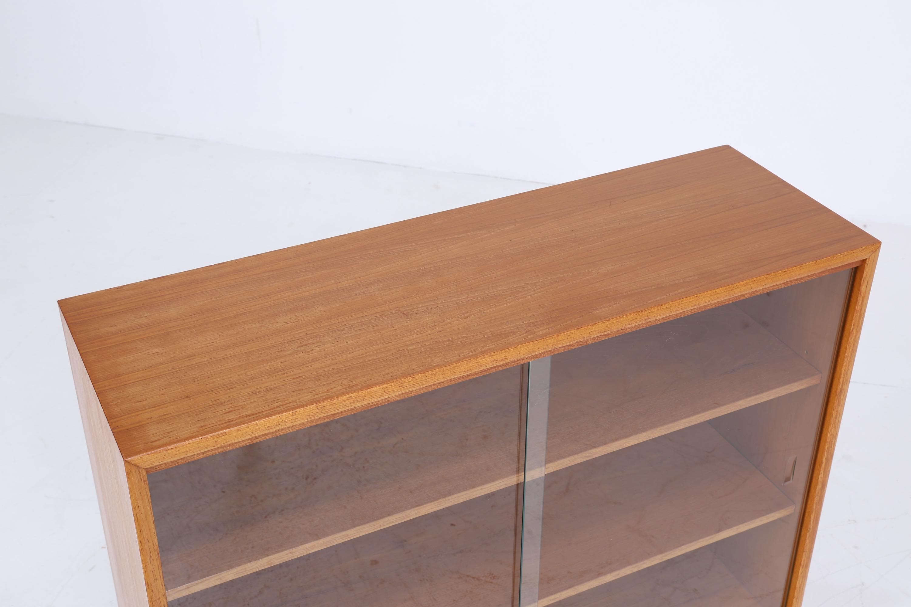 Vintage Teak Kommode mit Glastüren 60er Jahre | Mid Century Vitrine Flur Schrank | Retro 70er Holz