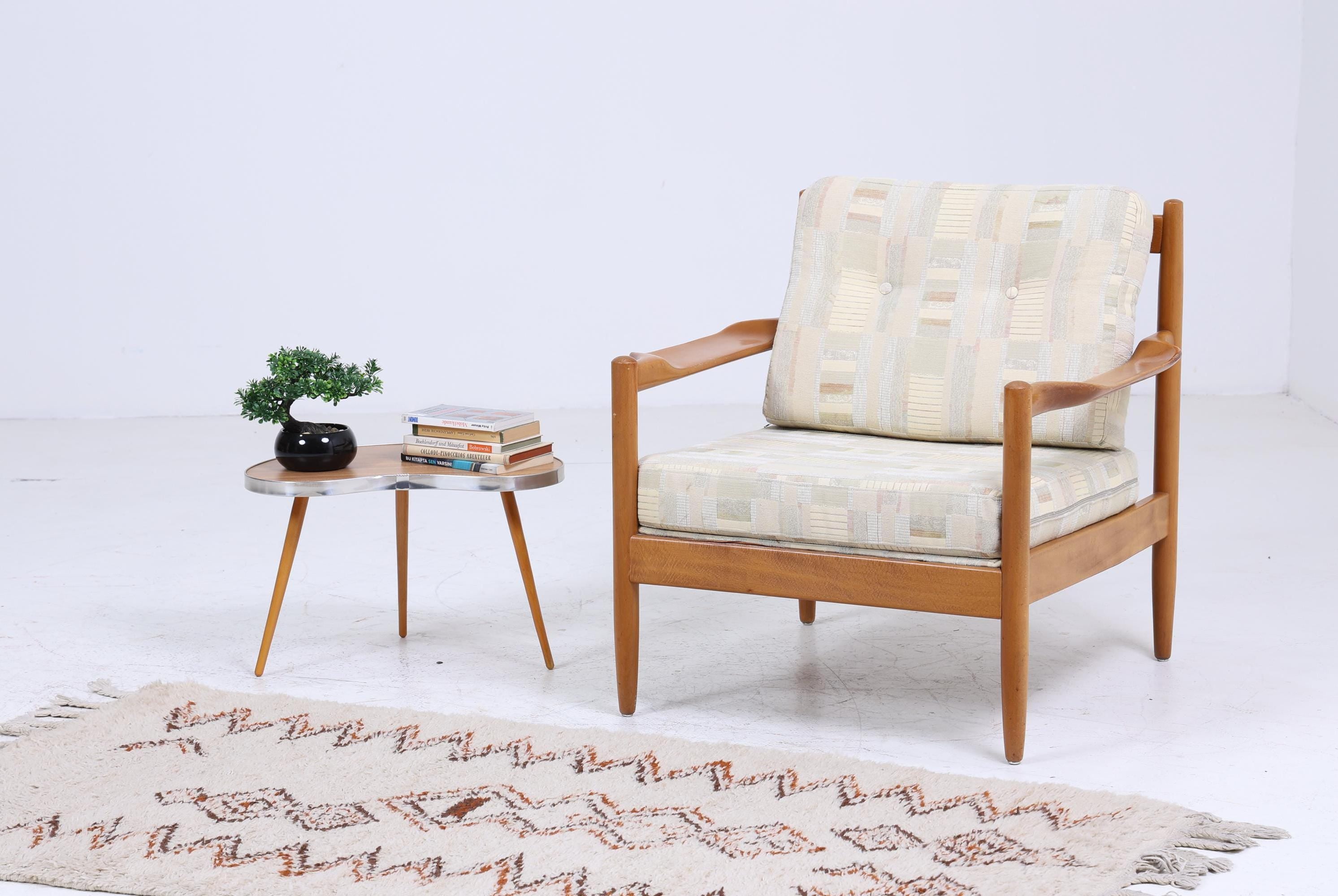 2v2 Klassischer Vintage Armlehnsessel 60er Jahre | Design Mid Century Sessel Retro Beige Braun Polster Wohnzimmer 70er