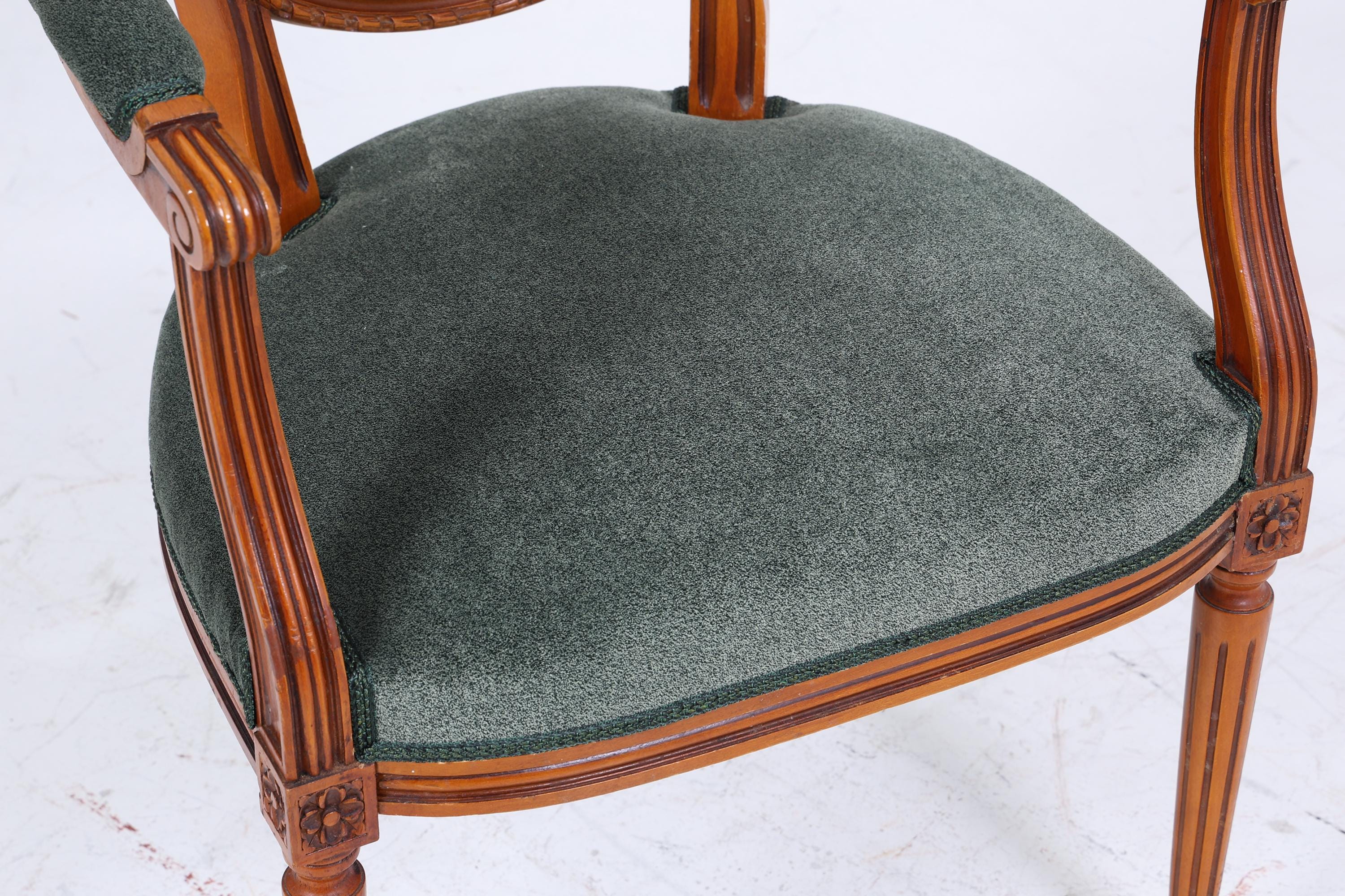 Antik Armlehnstuhl im Louis XVI Stil | Design Sessel Retro Holz Wohnzimmer
