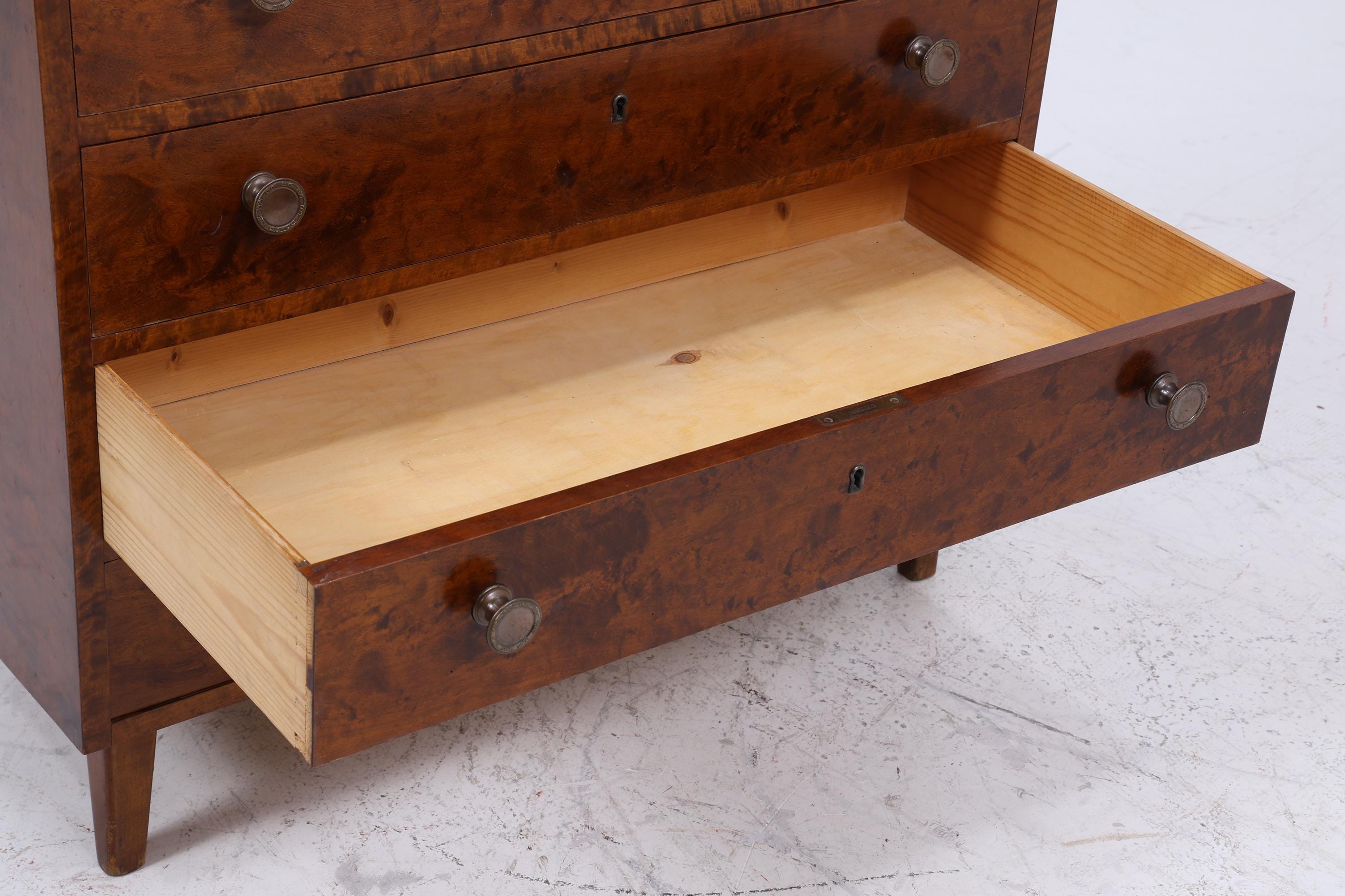 Dunkle Vintage Schubladen Kommode | Mid Century Schubladen Schrank | Retro 60er Jahre Holz Aufbewahrung