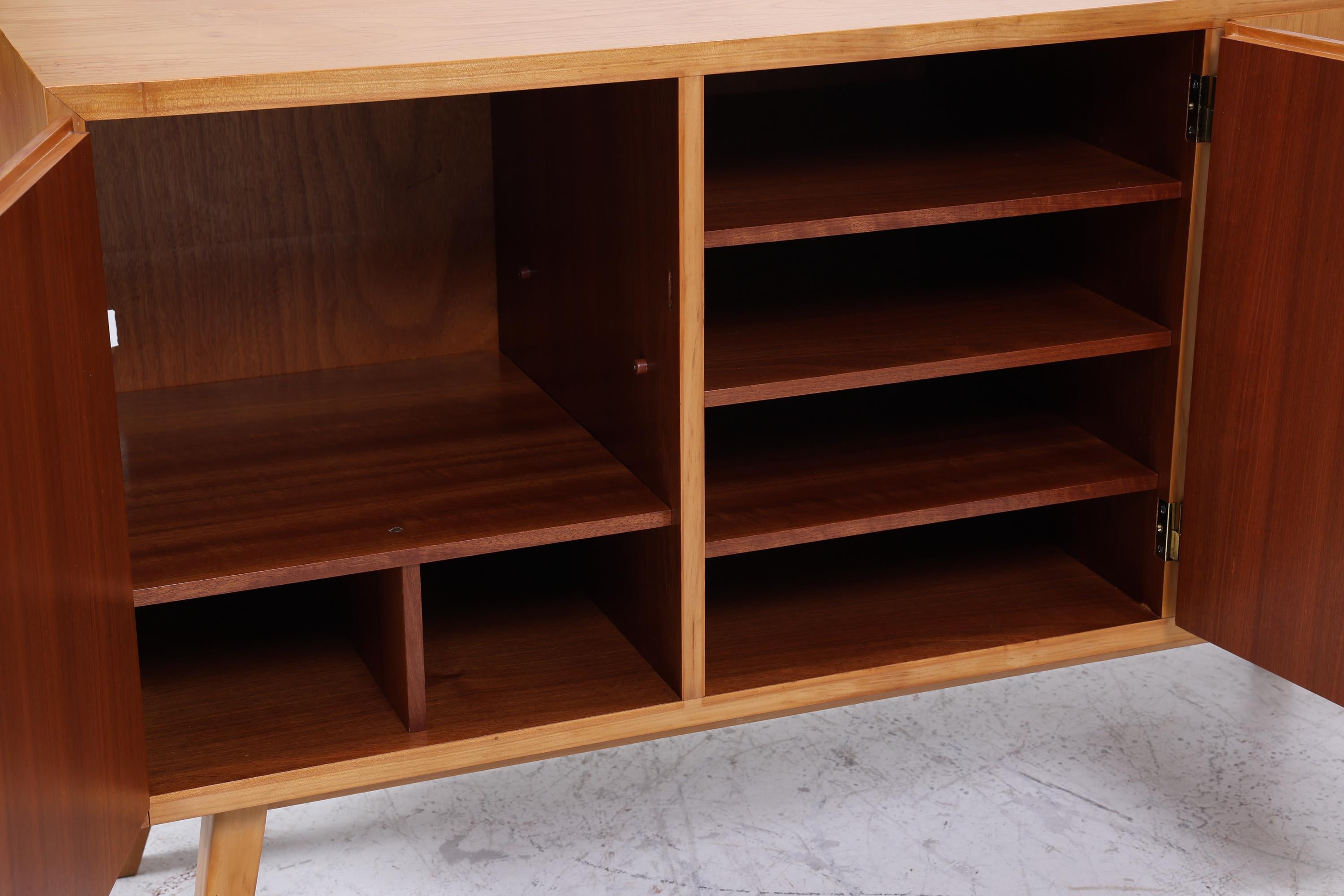 Vintage Sideboard CFG Gabon | Mid Century Kommode aus Holz | 60er Jahre Anrichte Afrika Design | Okoumé Furnier Möbel