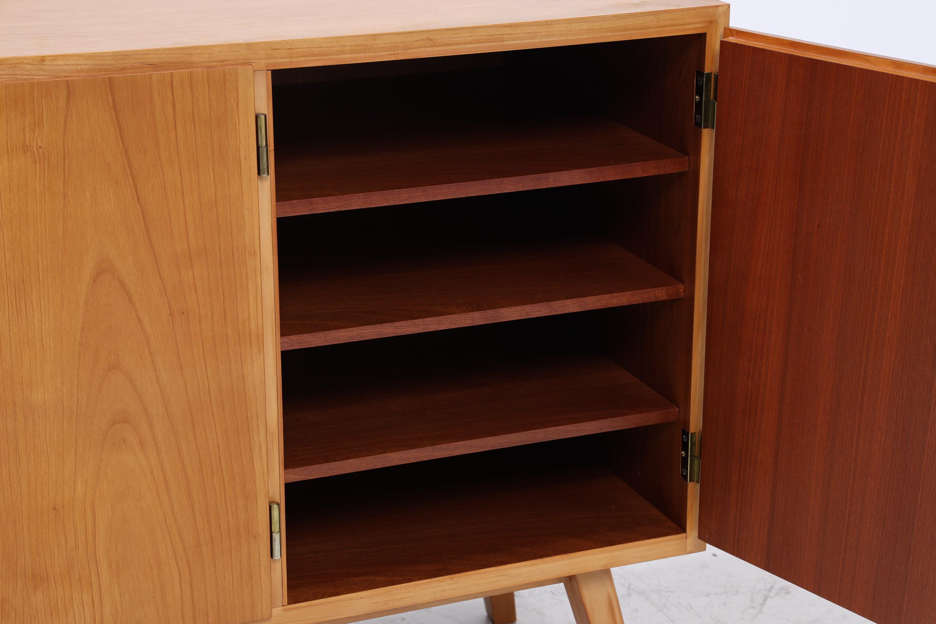 Vintage Sideboard CFG Gabon | Mid Century Kommode aus Holz | 60er Jahre Anrichte Afrika Design | Okoumé Furnier Möbel