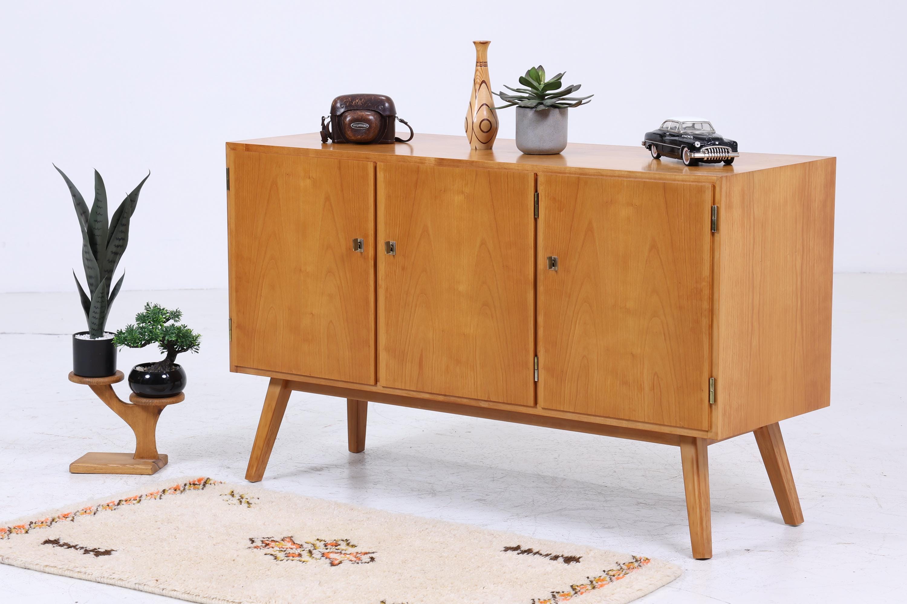Vintage Sideboard CFG Gabon | Mid Century Kommode aus Holz | 60er Jahre Anrichte Afrika Design | Okoumé Furnier Möbel