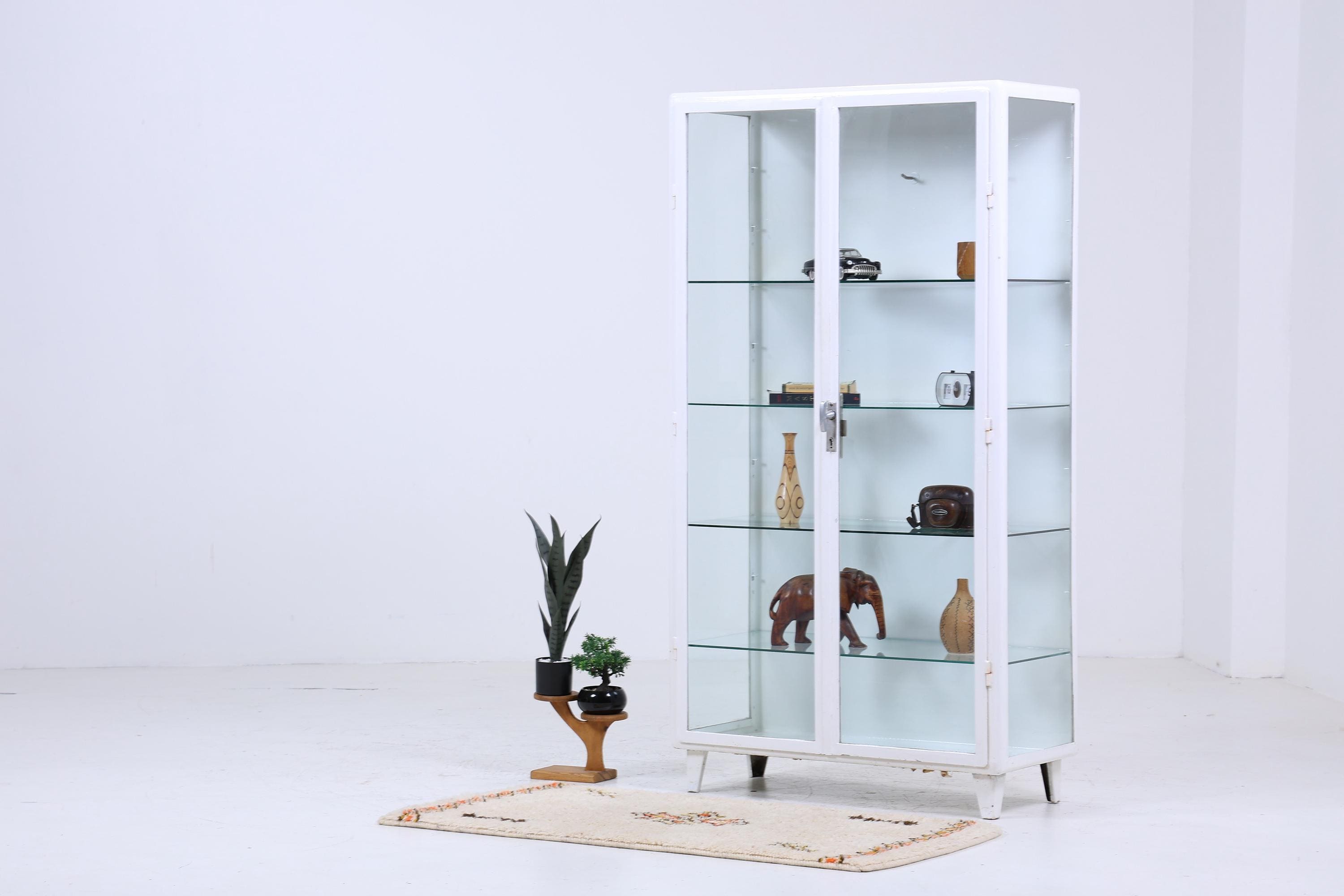 Großer Vintage Medizinschrank 40er Jahre | Mid Century Glas Schrank | Vitrine Aufbewahrung