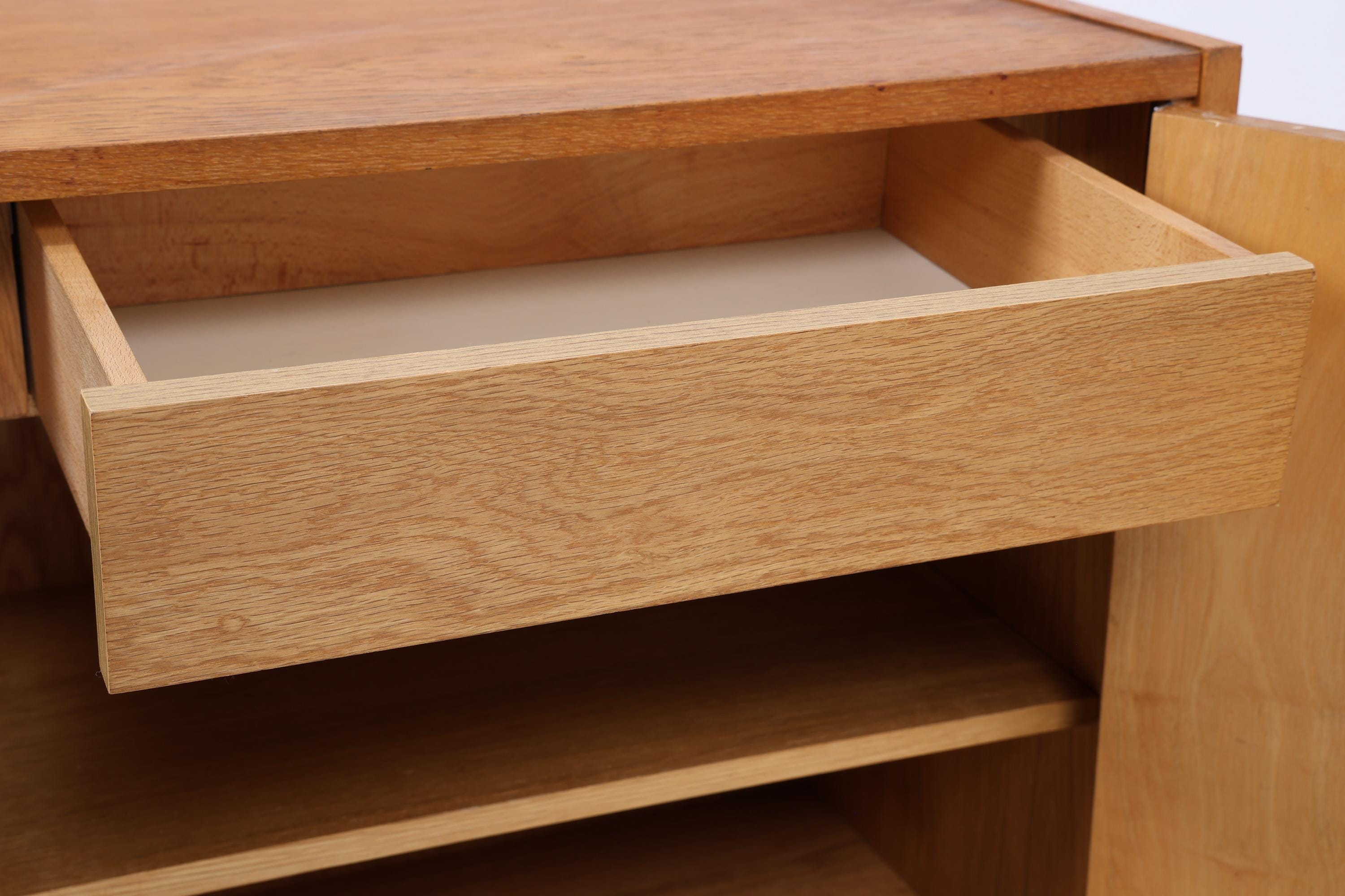 Vintage Hellerau 414/A Anrichte aus Eiche | Mid Century Kommode Schubladen Schrank | Holz Aufbewahrung