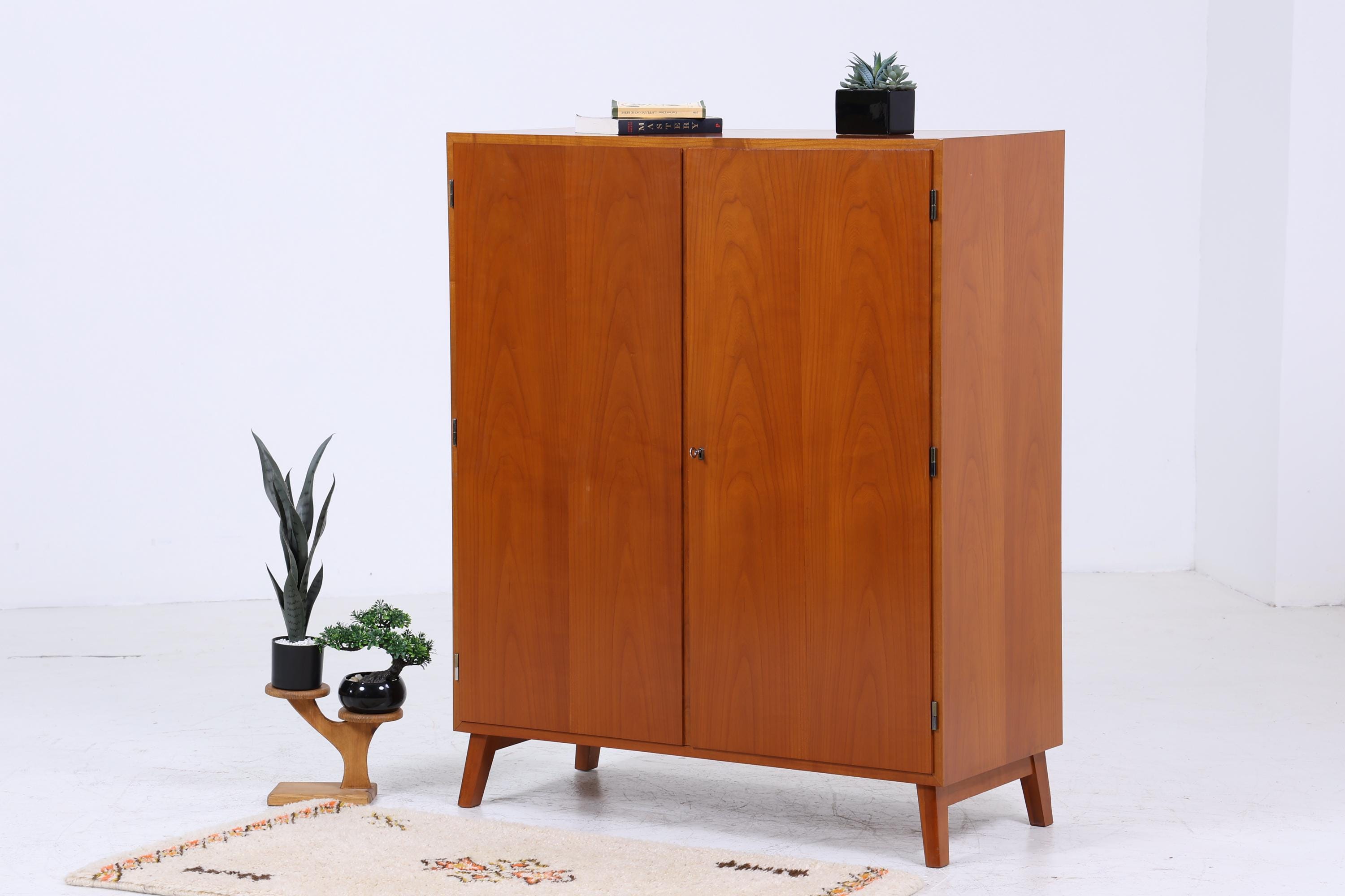 Zeitloser Vintage Schrank 60er Jahre | Mid Century Wäscheschrank Schubladen Fächerschrank Holz Retro Aufbewahrung