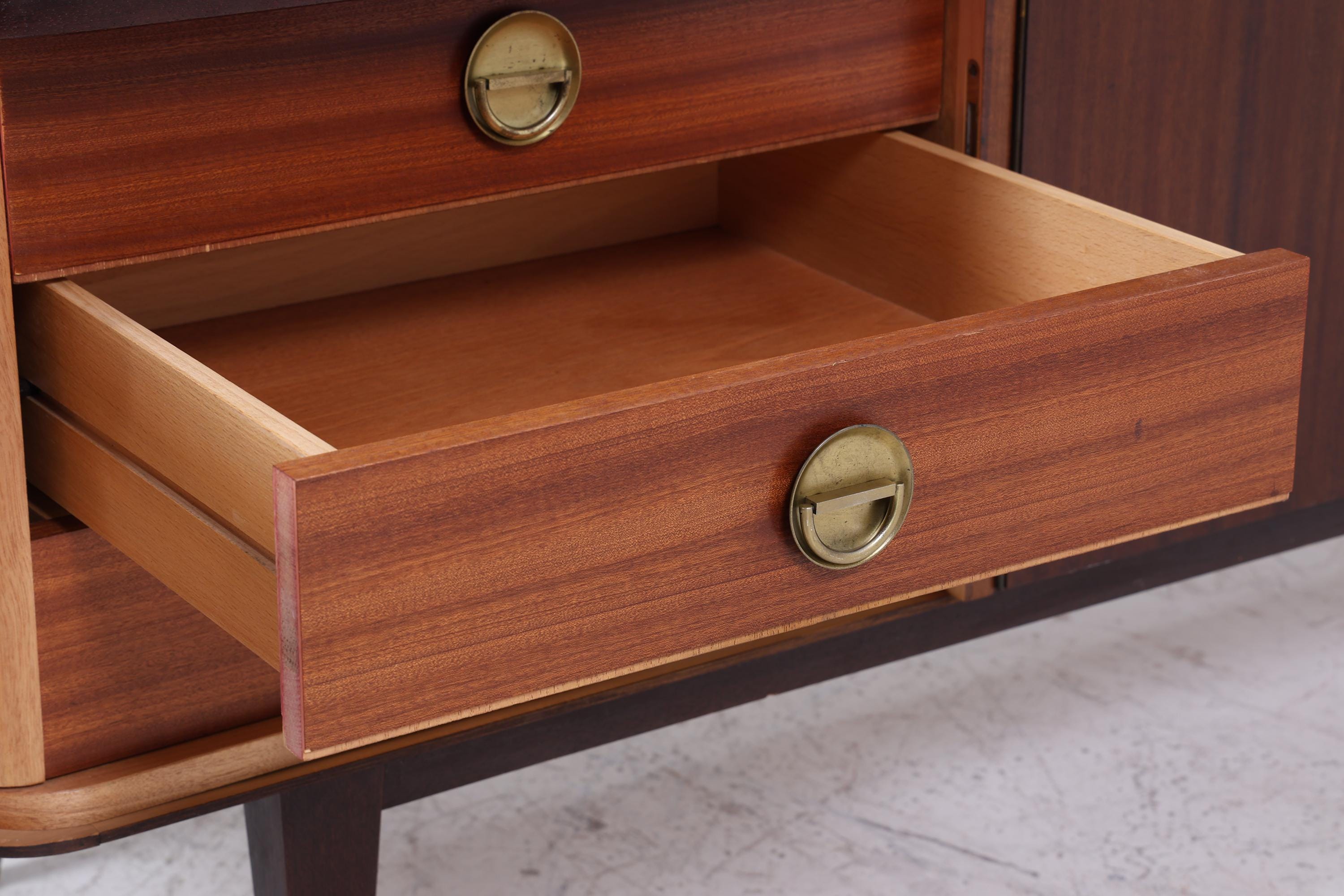 Dunkles Vintage Lowboard 60er Jahre | Mid Century Sideboard mit Fächern & Schubladen Retro Holz Aufbewahrung