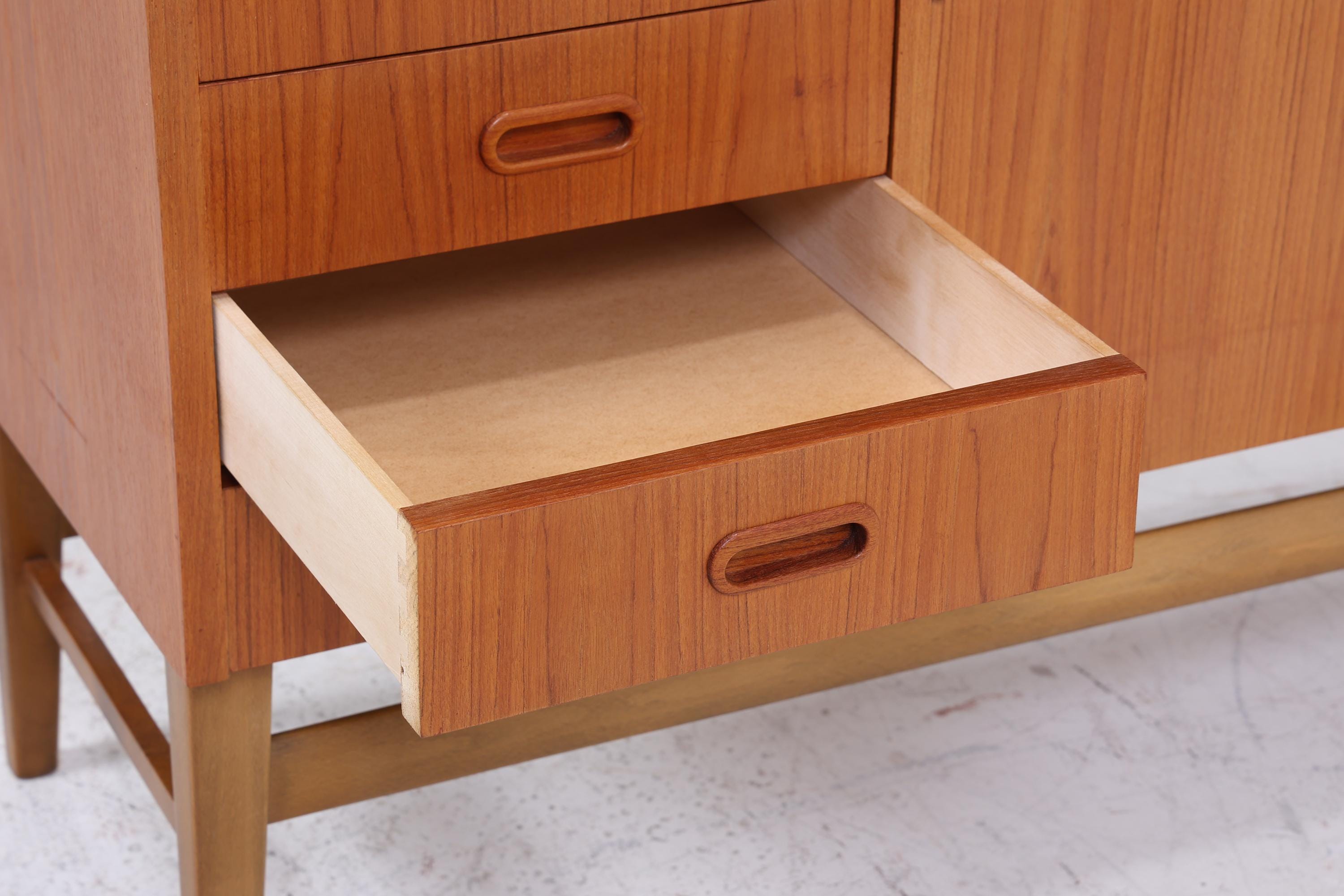Vintage Teak Regal 60er Jahre | Mid Century Bücherregal mit Schiebetüren Retro Holz Aufbewahrung