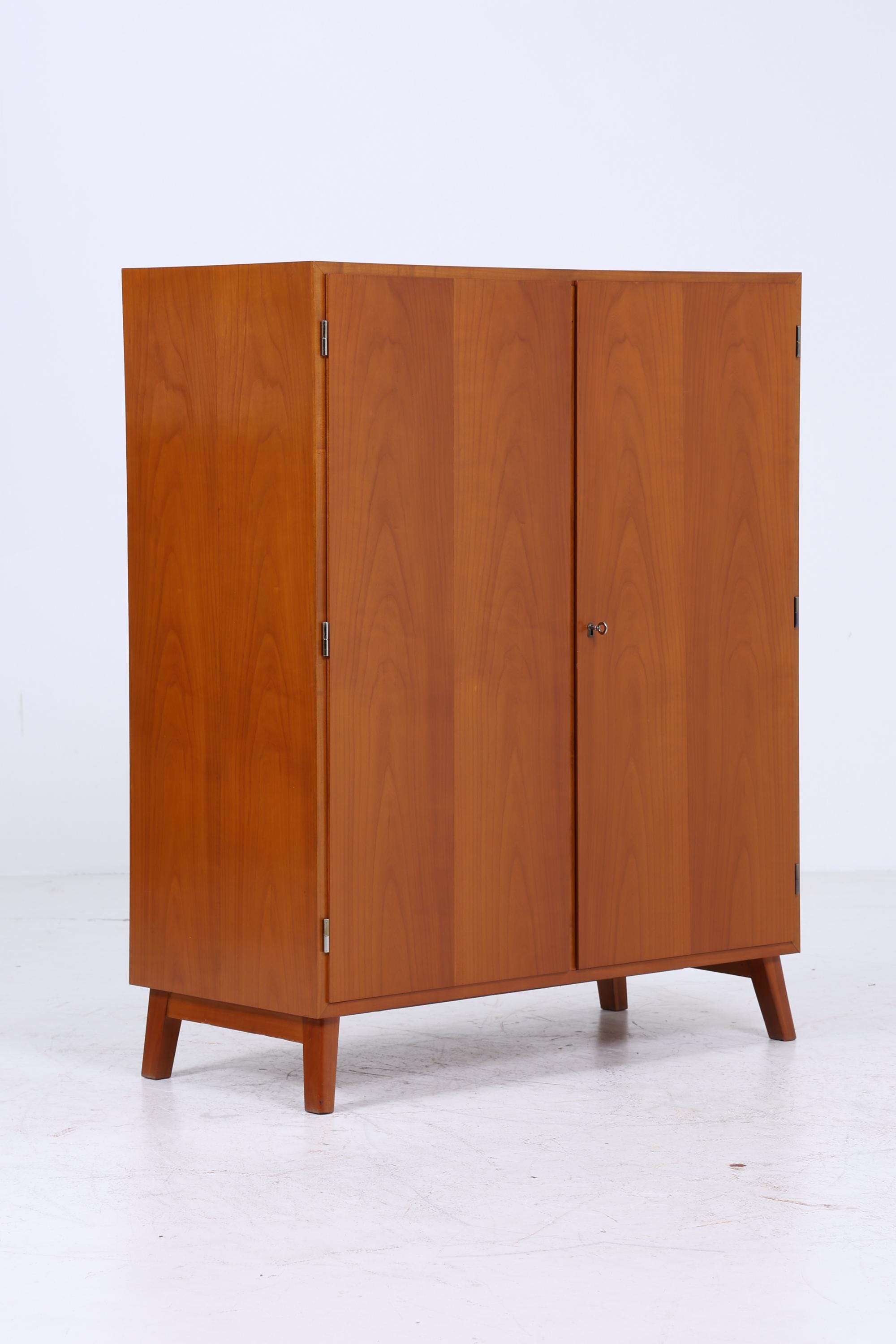 Zeitloser Vintage Schrank 60er Jahre | Mid Century Wäscheschrank Schubladen Fächerschrank Holz Retro Aufbewahrung