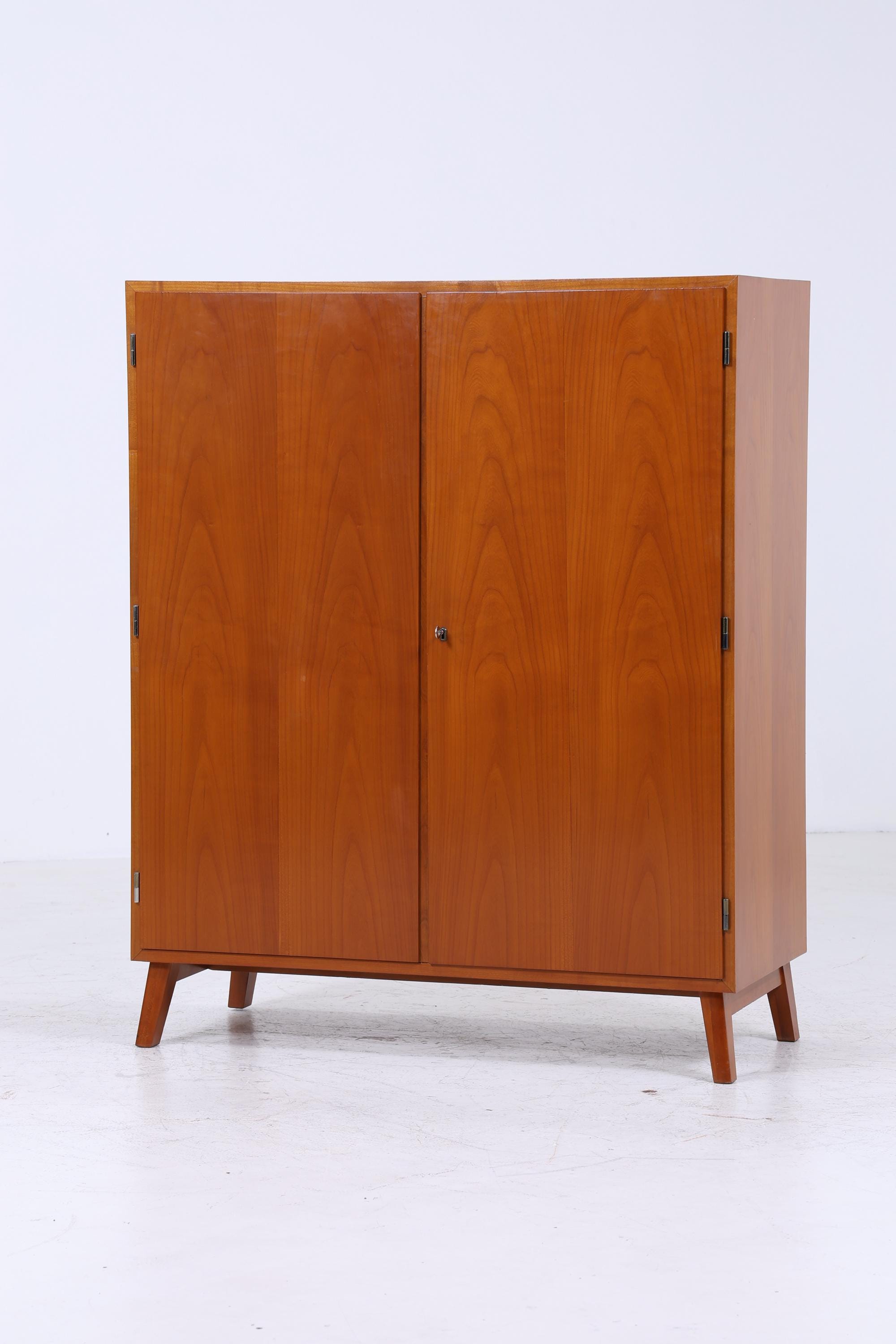 Zeitloser Vintage Schrank 60er Jahre | Mid Century Wäscheschrank Schubladen Fächerschrank Holz Retro Aufbewahrung