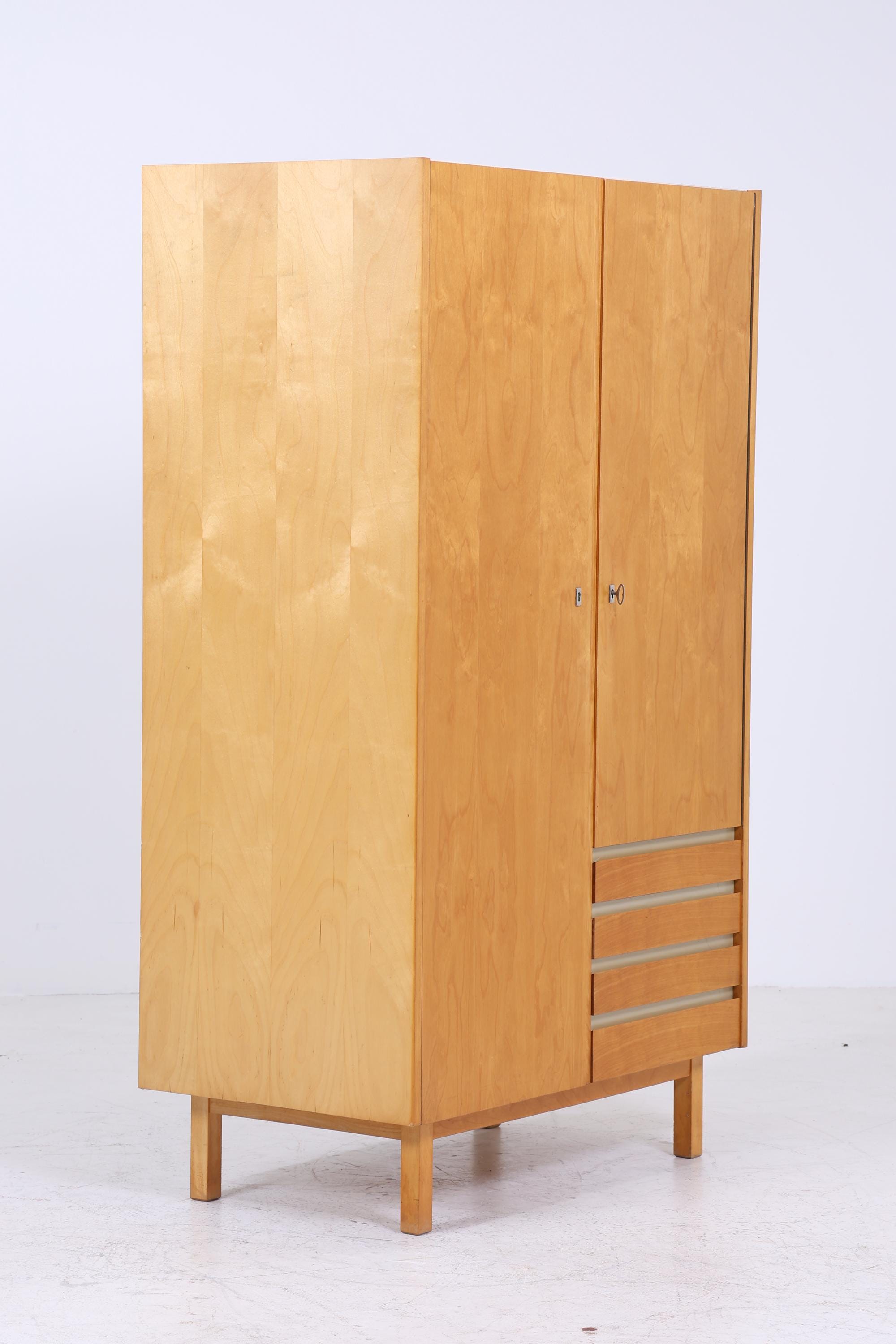 Schöner Hellerau Wäscheschrank 794/1a 60er Jahre | Mid Century Kleiderschrank Fächerschrank aus Eiche Retro 70er