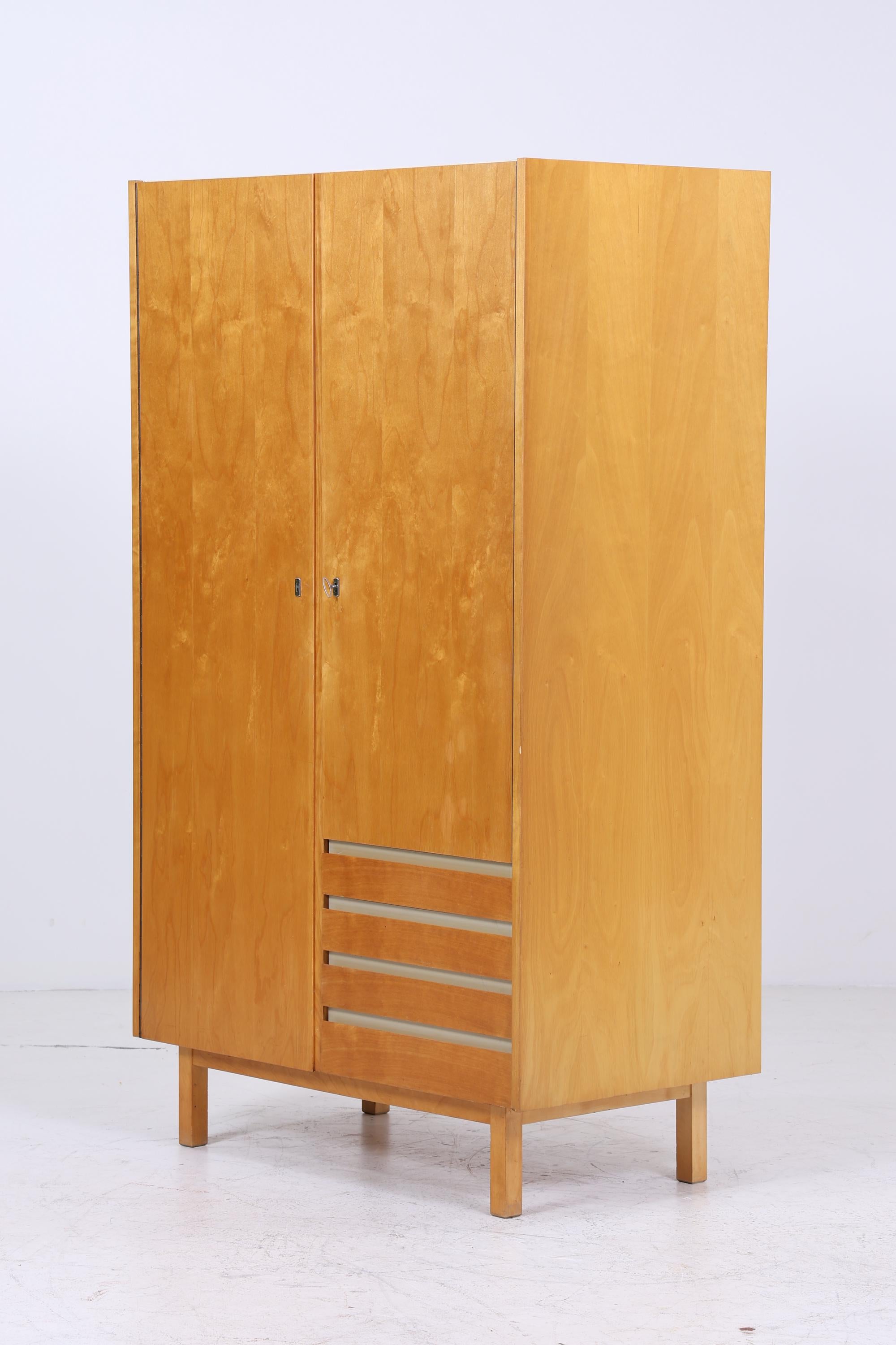 Schöner Hellerau Wäscheschrank 794/1a 60er Jahre | Mid Century Kleiderschrank Fächerschrank aus Eiche Retro 70er