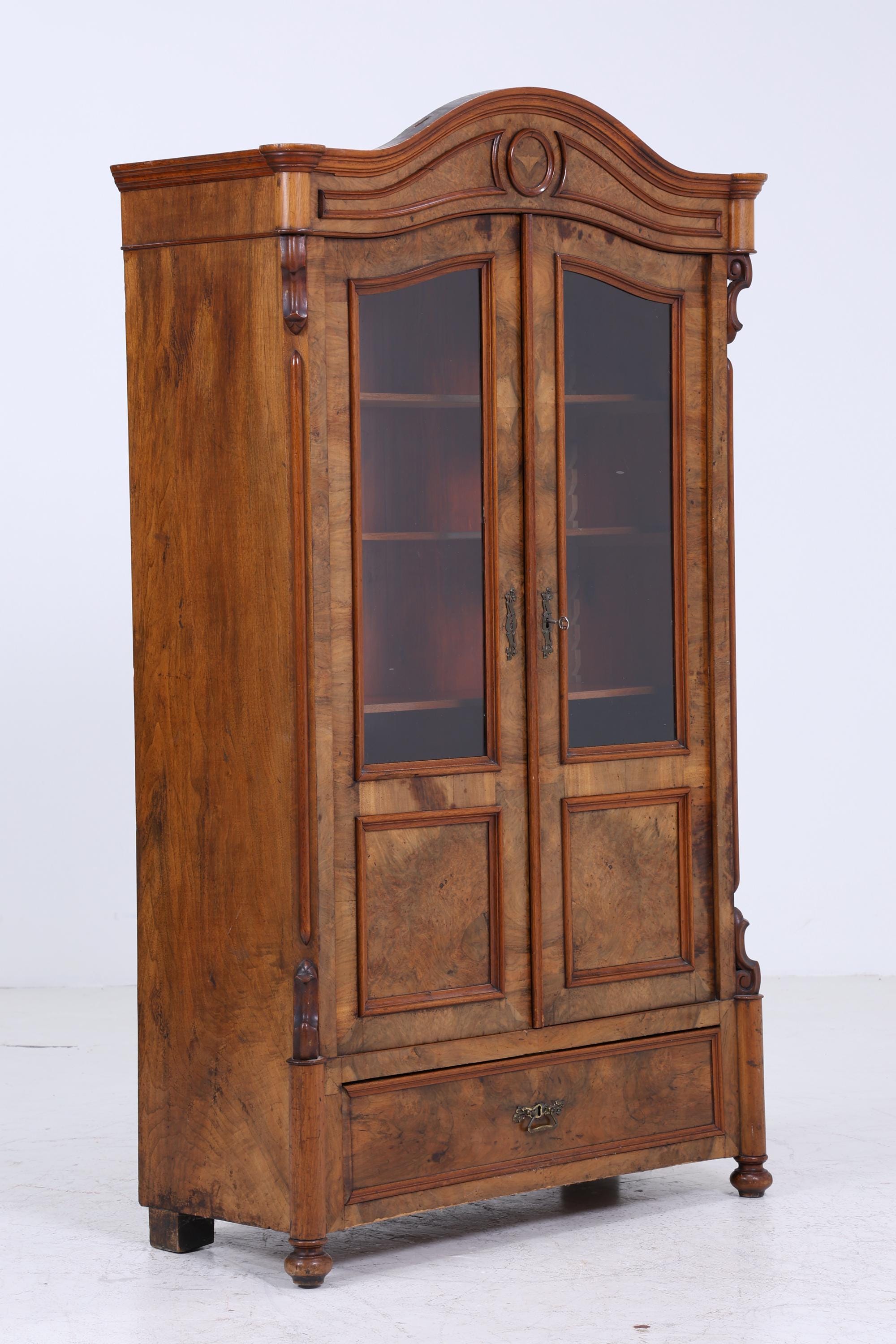 Antiker Vitrinenschrank im Louis Phillipe Stil | Vintage Küchenschrank | Holzschrank mit Glasfront