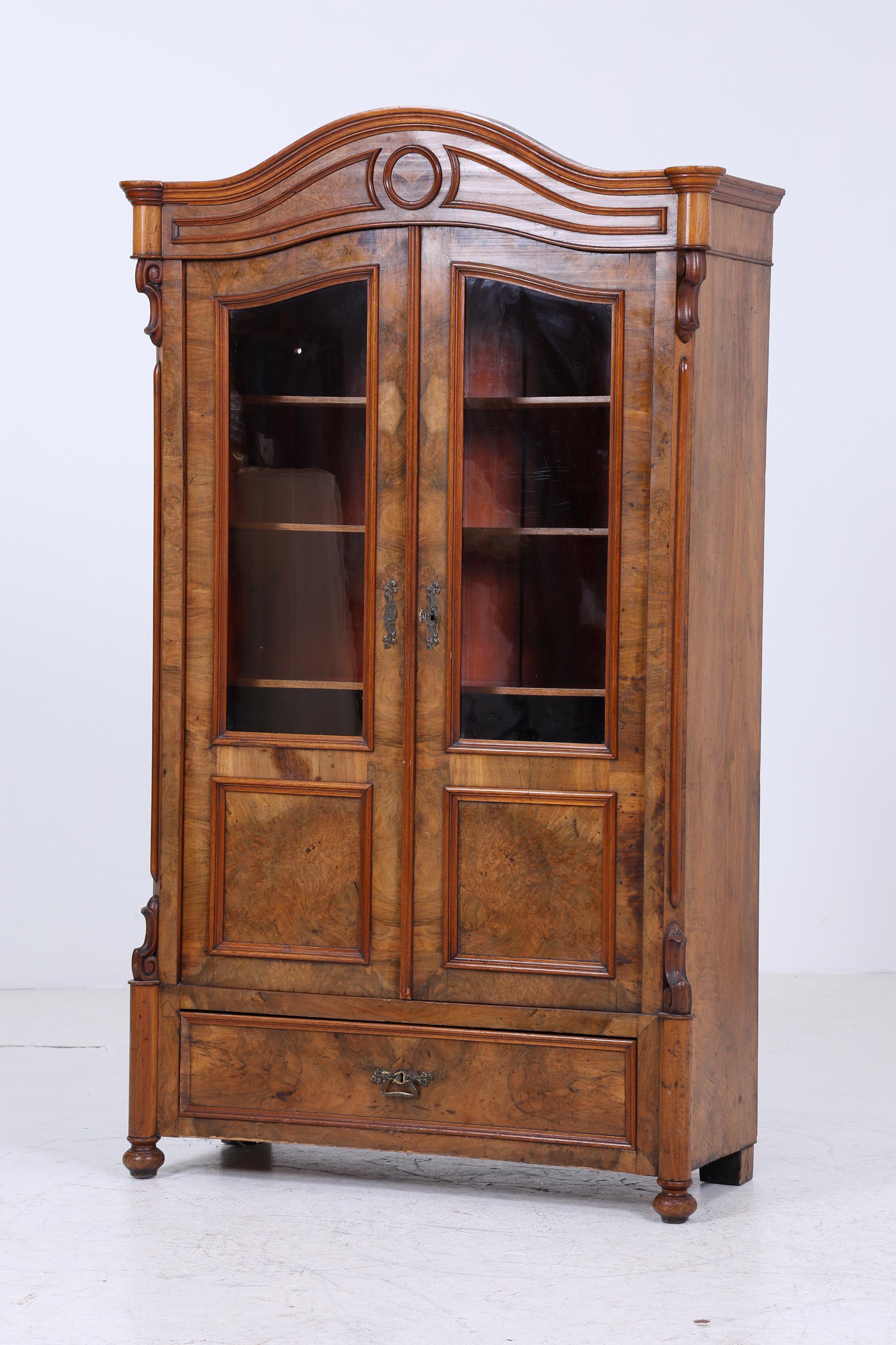 Antiker Vitrinenschrank im Louis Phillipe Stil | Vintage Küchenschrank | Holzschrank mit Glasfront