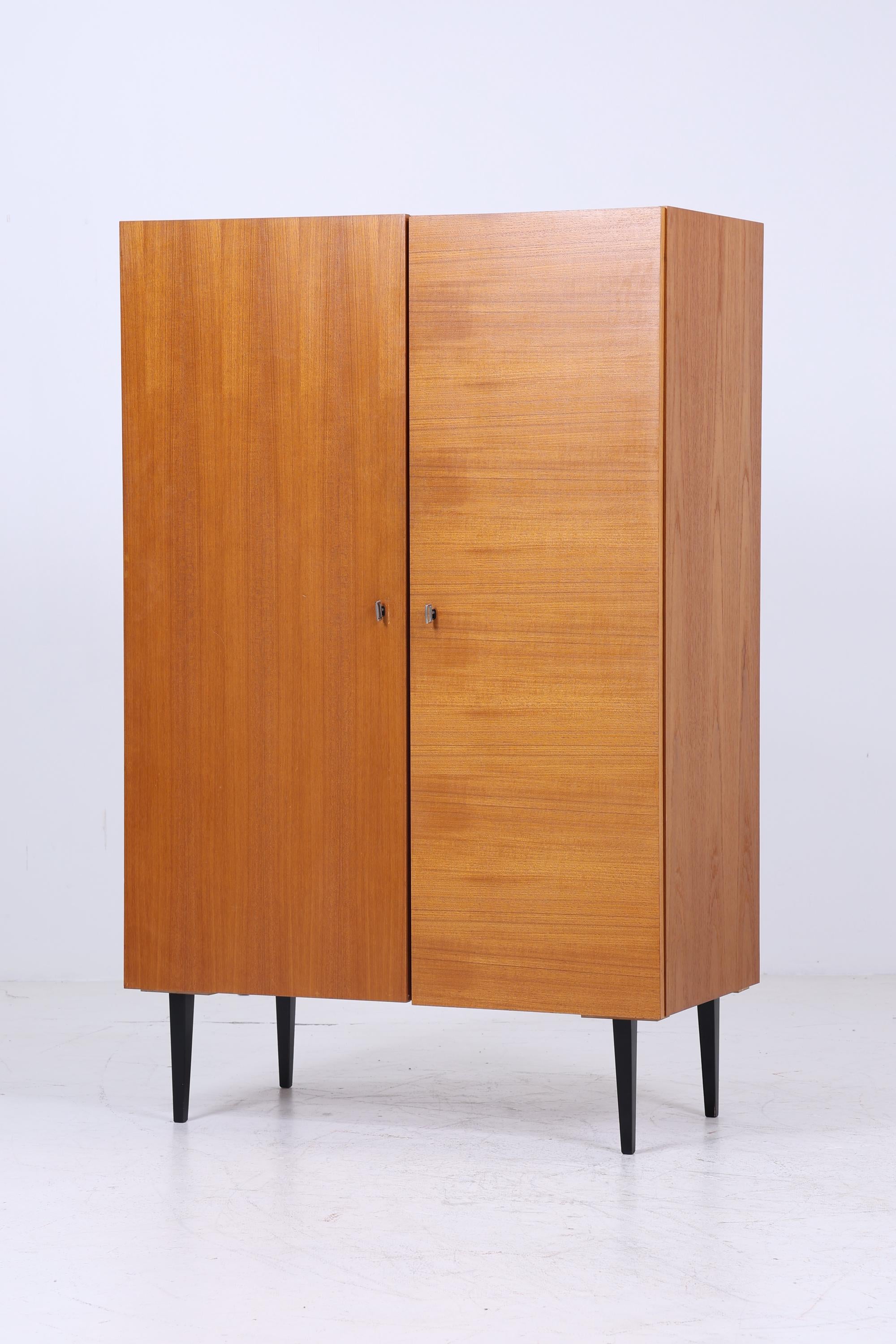 Vintage Teak Kleiderschrank | Mid Century Wäscheschrank | 60er Jahre Schrank | mit 2 Kleiderstangen