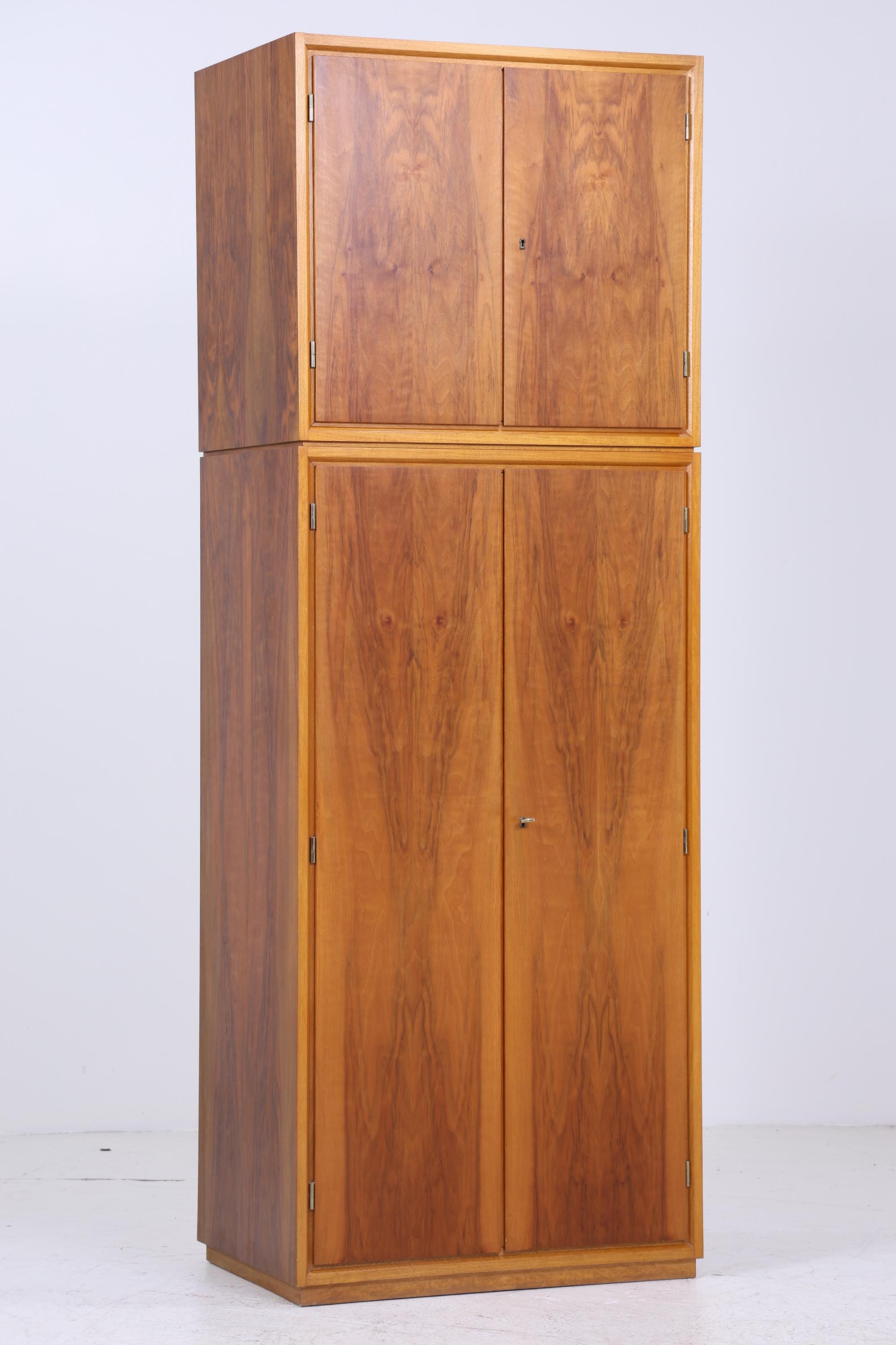 Wunderschöner Vintage Kleiderschrank | Mid Century Wäscheschrank | 60er Jahre Schrank | mit Kleiderstange & Fächern